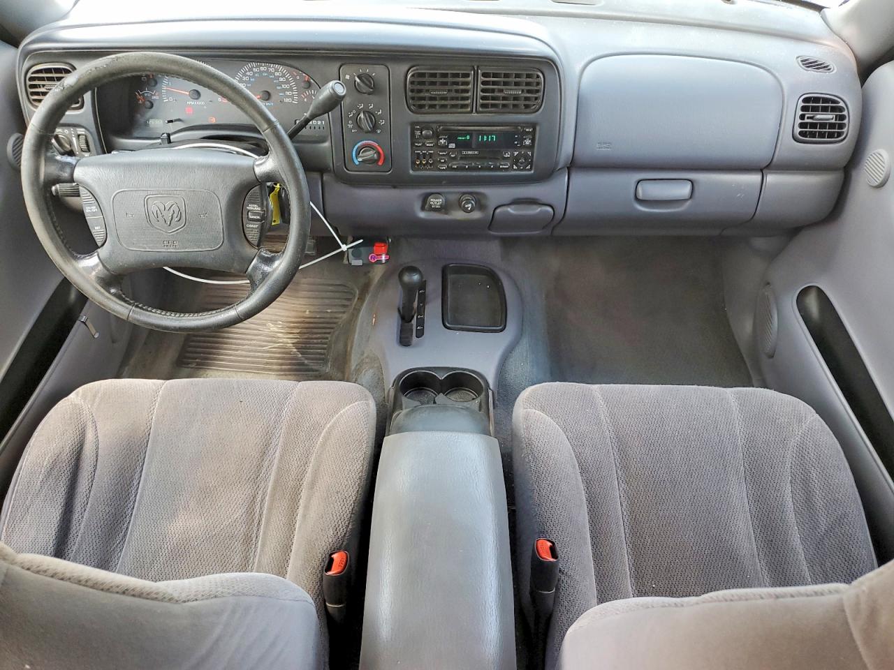 2000 Dodge Dakota 2wd Silver vin: 1B7HG2AZXYS726441