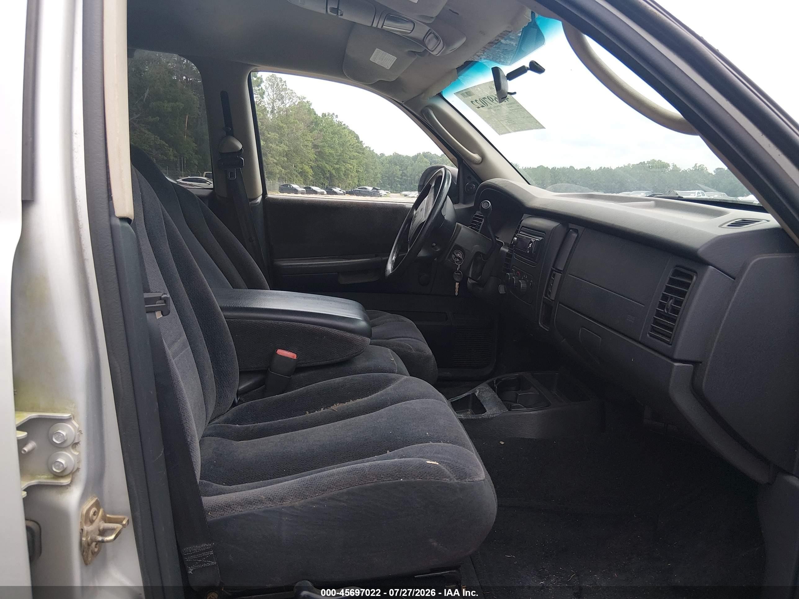2002 Dodge Dakota Sport Silver vin: 1B7HG38X52S626328