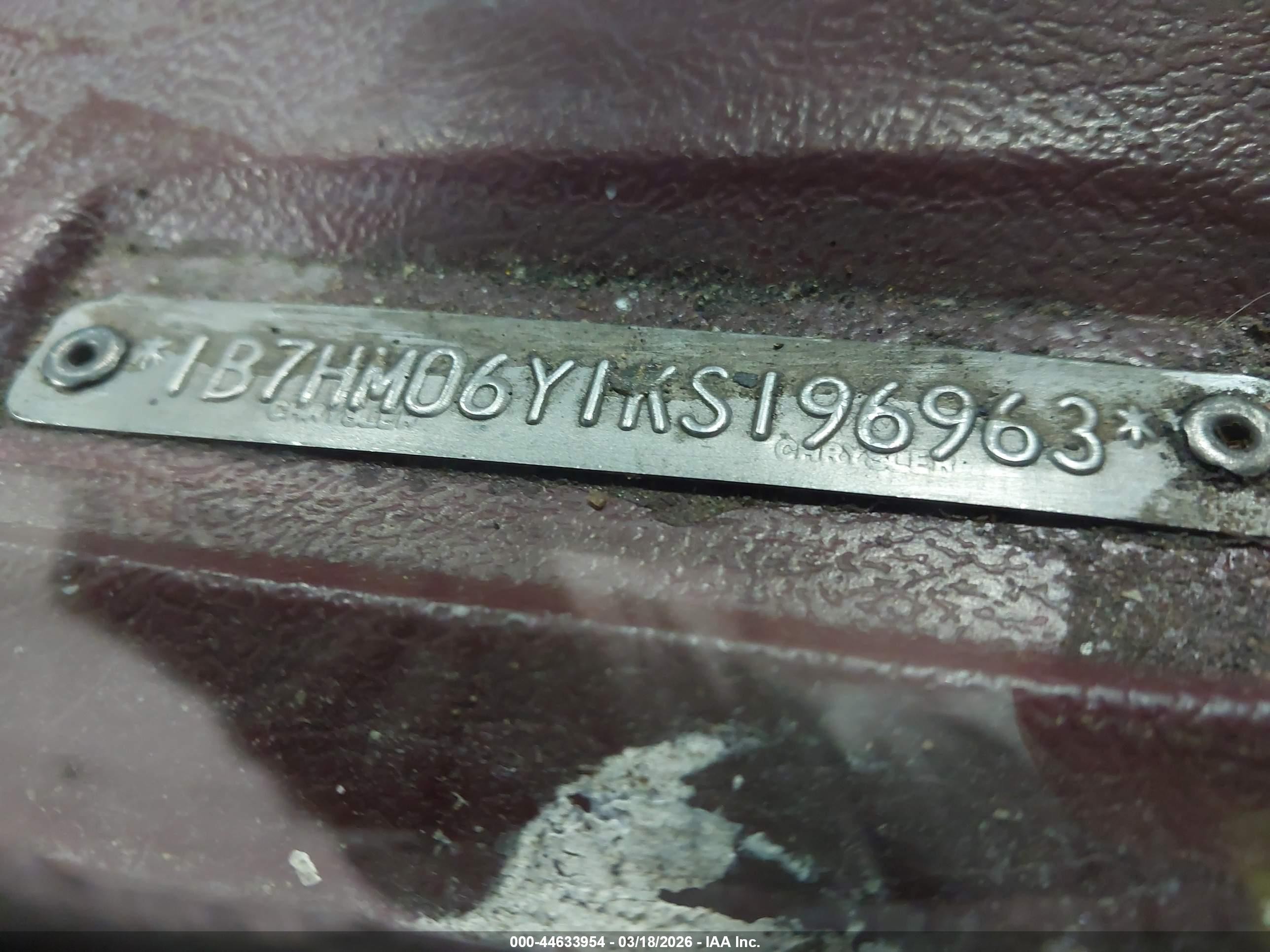 1989 Dodge W-series W100 Red vin: 1B7HM06Y1KS196963