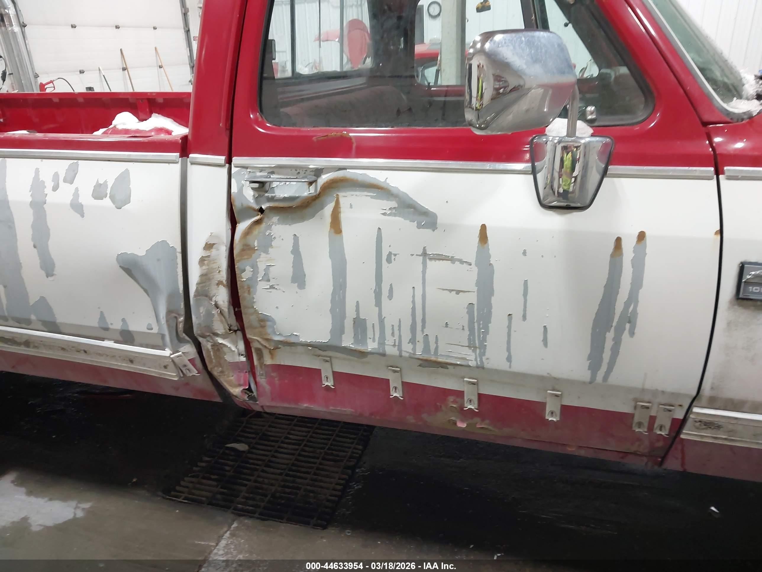 1989 Dodge W-series W100 Red vin: 1B7HM06Y1KS196963