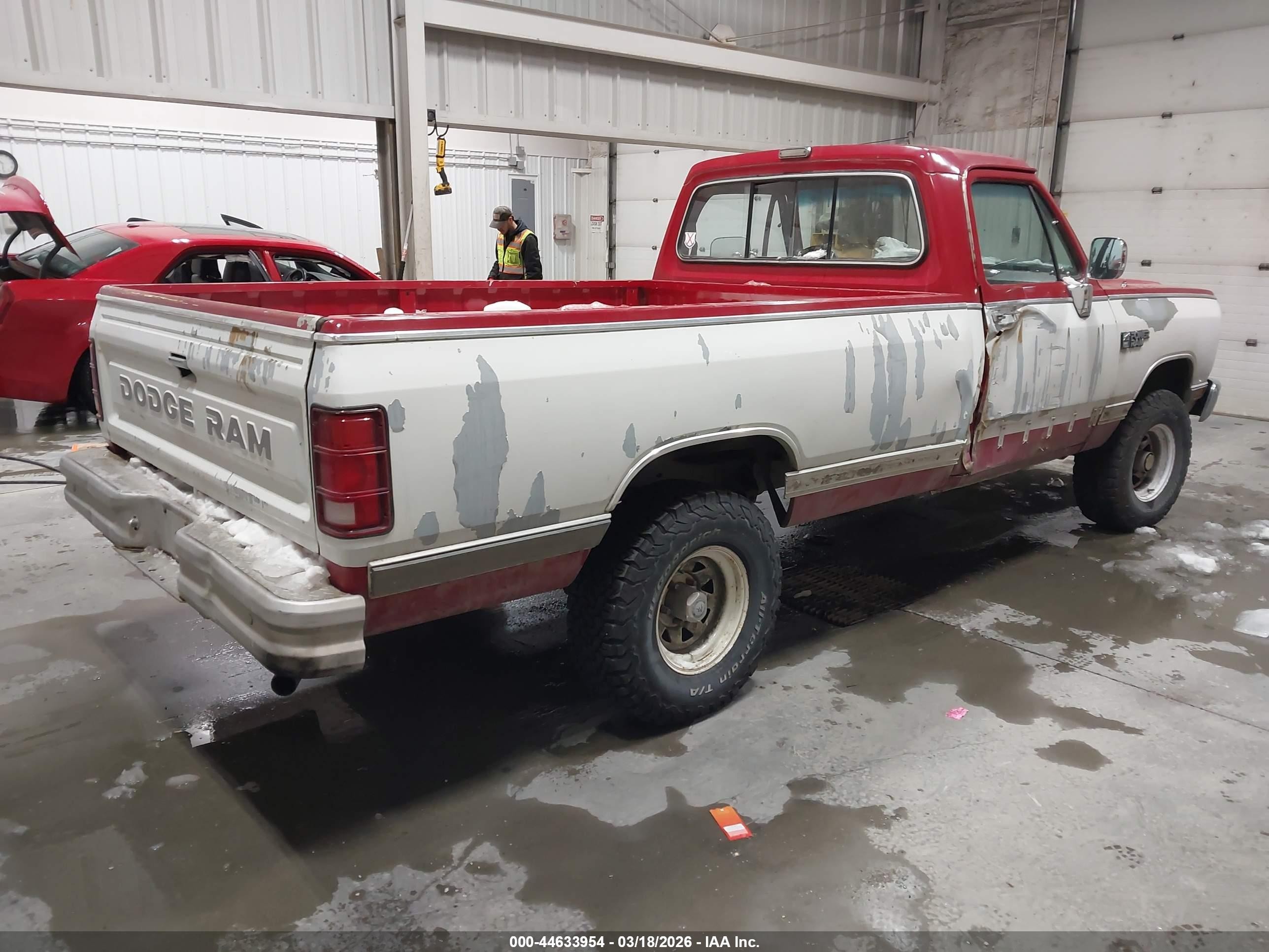 1989 Dodge W-series W100 Red vin: 1B7HM06Y1KS196963