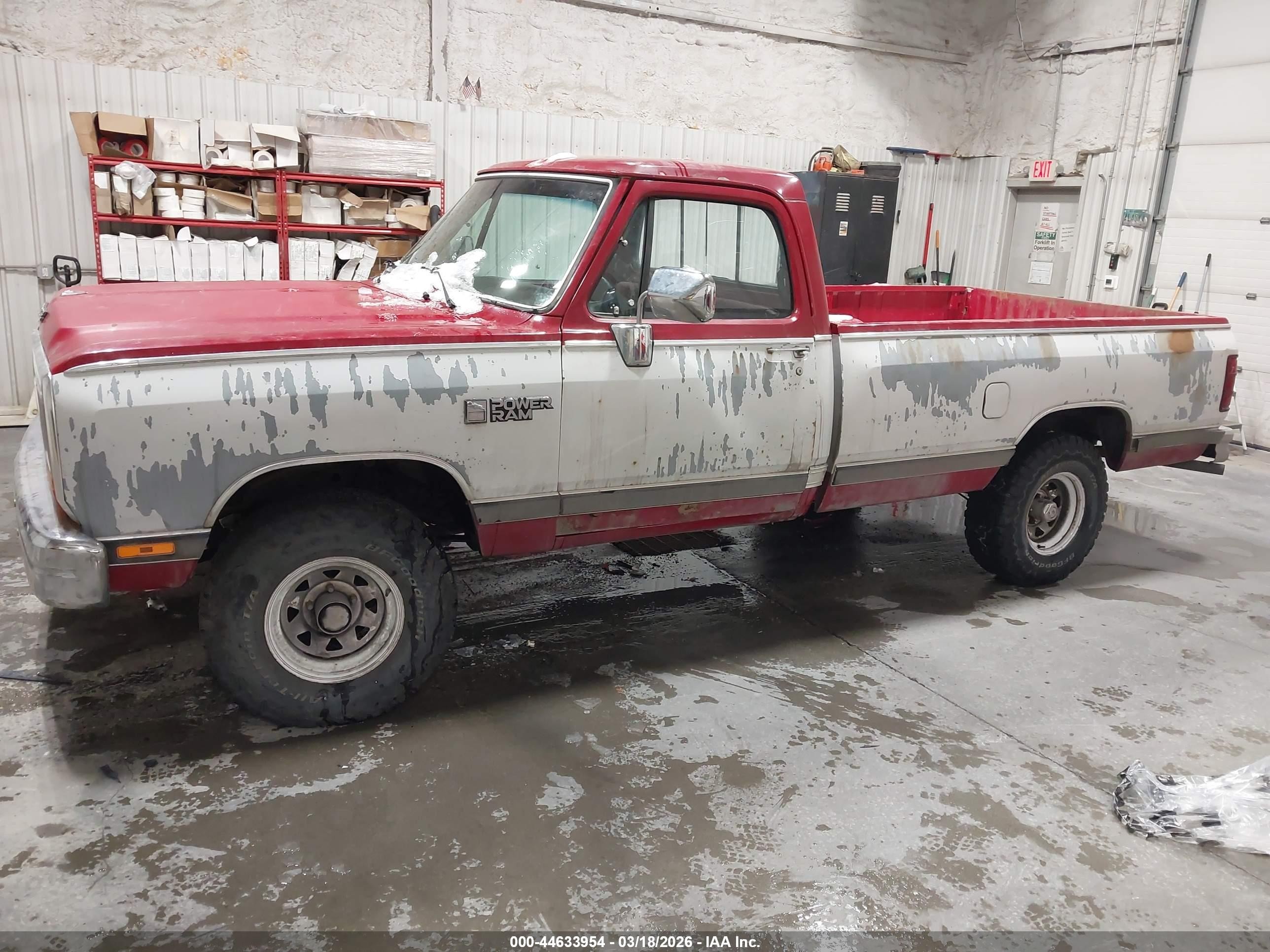 1989 Dodge W-series W100 Red vin: 1B7HM06Y1KS196963