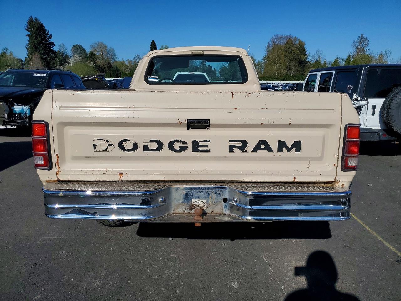 1984 Dodge W-series W150 Beige vin: 1B7HW14T7ES368179