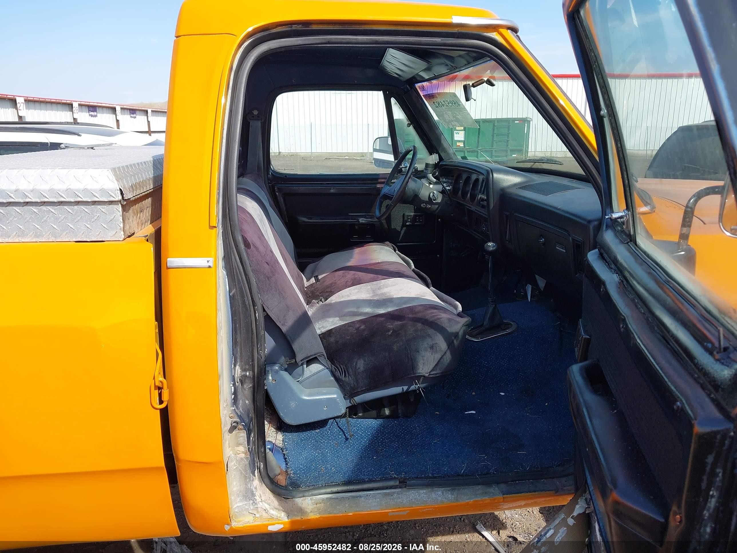 1988 Dodge W-series W150 Orange vin: 1B7HW14W0JS789973