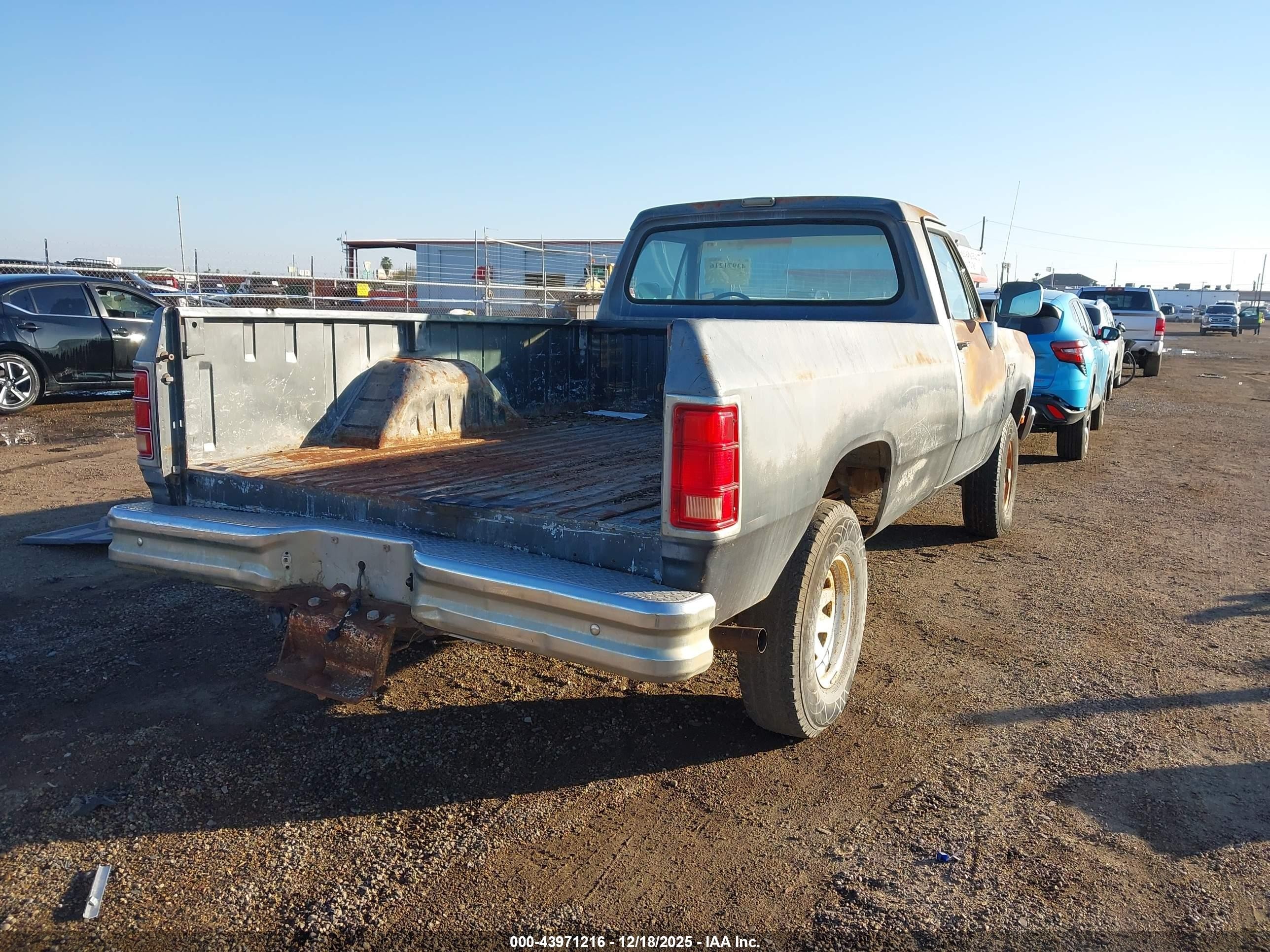 1988 Dodge W-series W150 Серый vin: 1B7HW14Y1JS763125