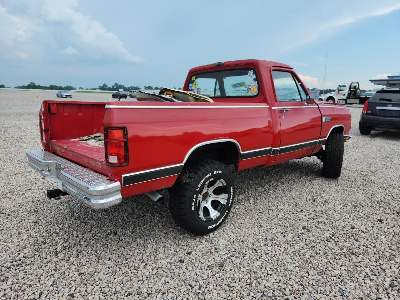 1988 Dodge W-series W150 Red vin: 1B7HW14Y2JS789961
