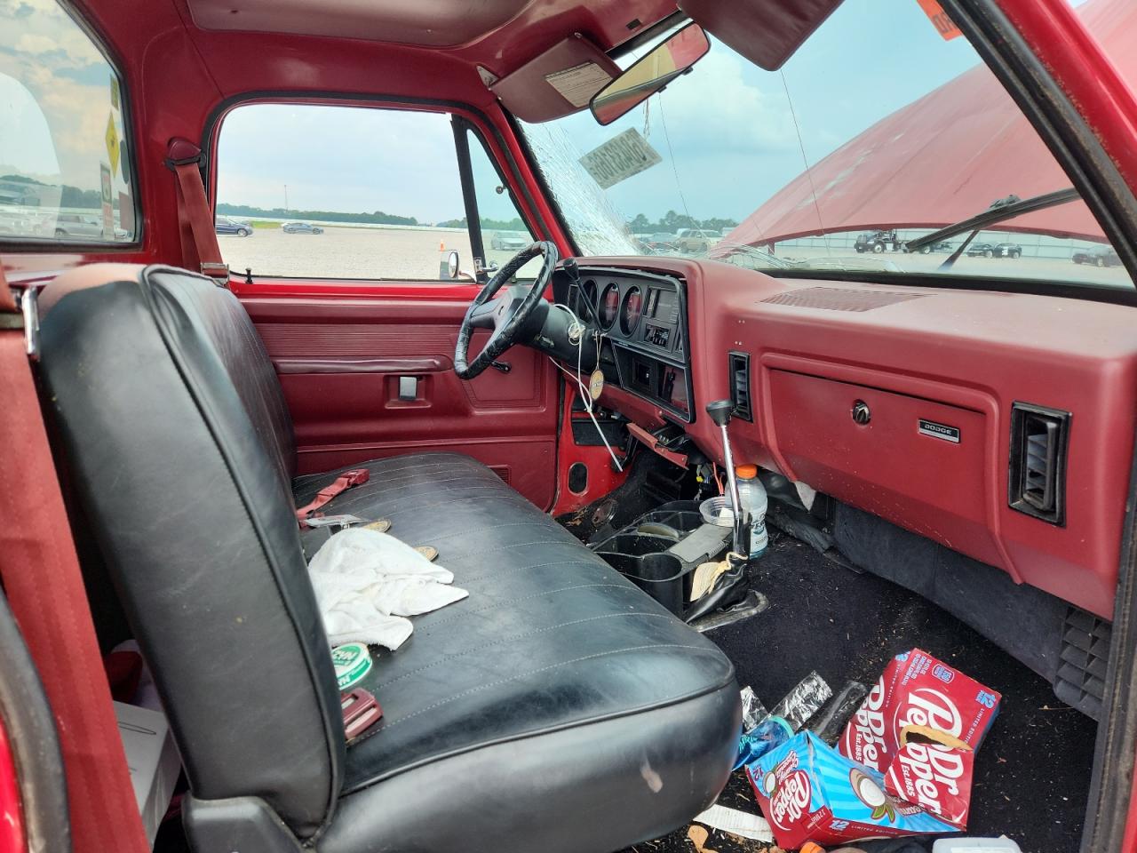 1988 Dodge W-series W150 Red vin: 1B7HW14Y2JS789961