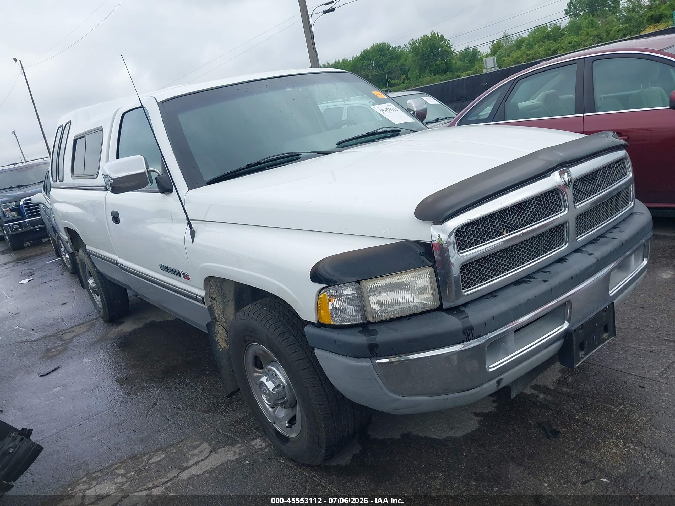 1995 Dodge Ram 2500   White vin: 1B7JC26Z8SS248503