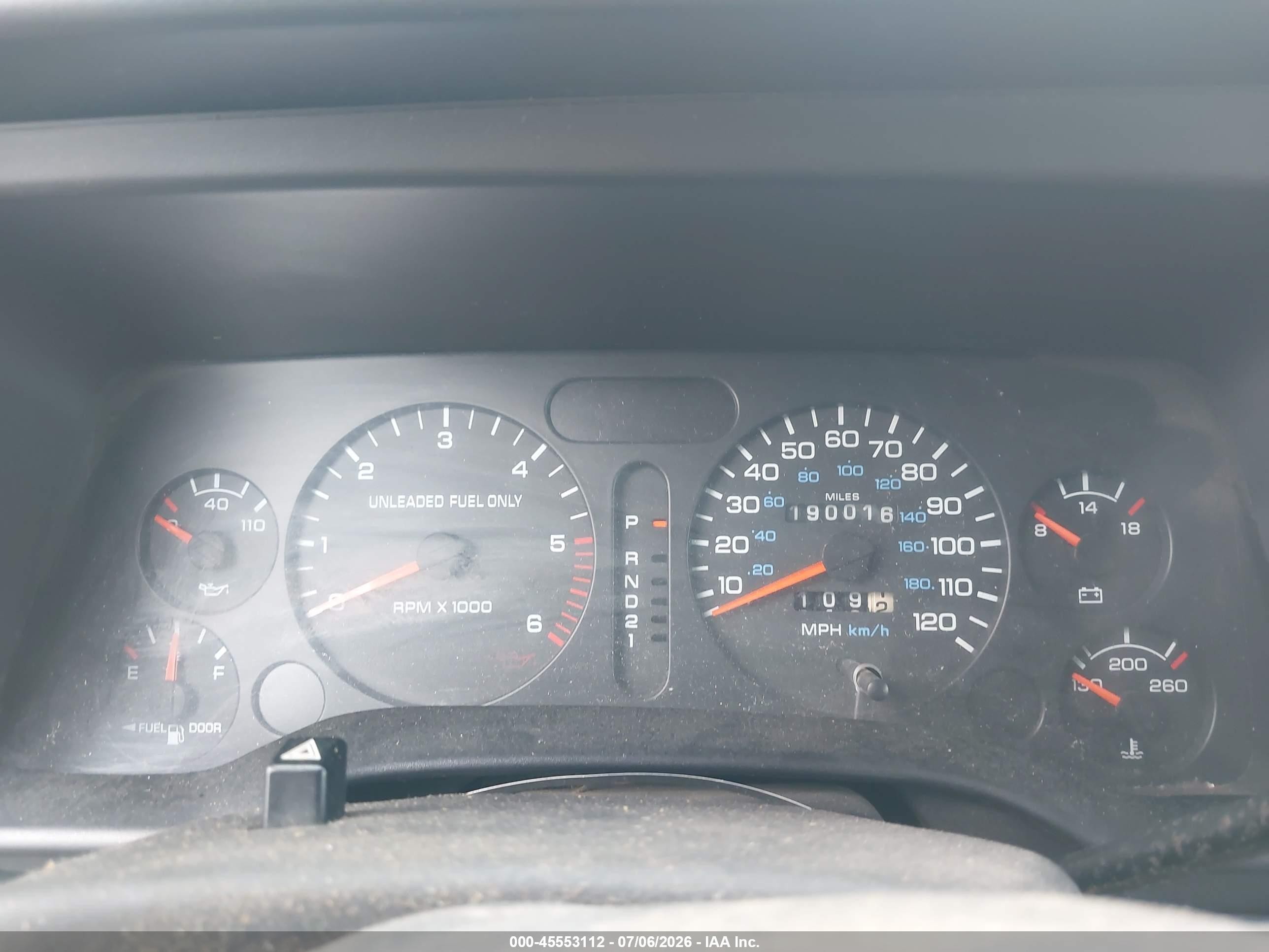 1995 Dodge Ram 2500   White vin: 1B7JC26Z8SS248503