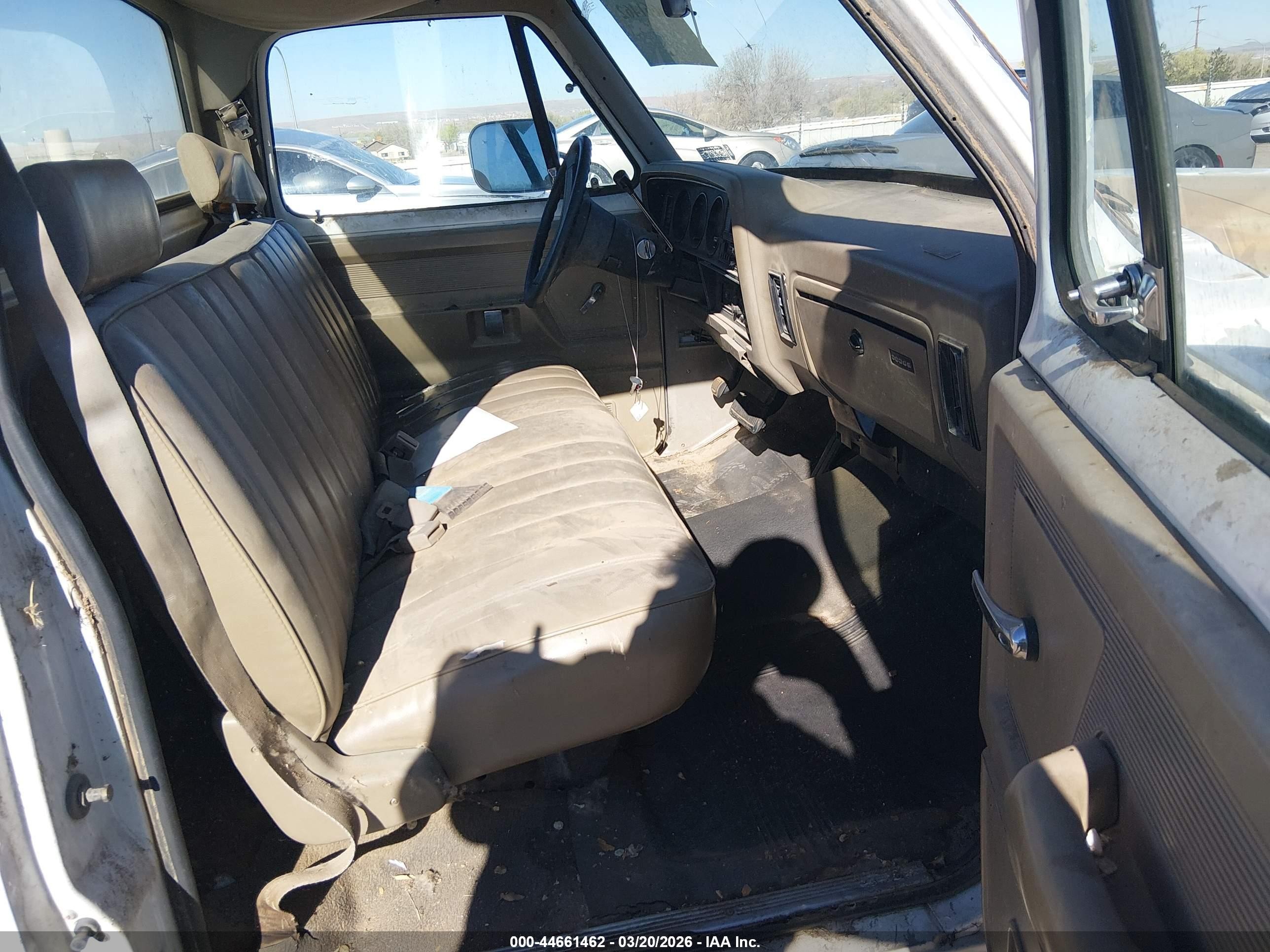 1990 Dodge D-series D200/d250 Белый vin: 1B7JE26Y0LS765264