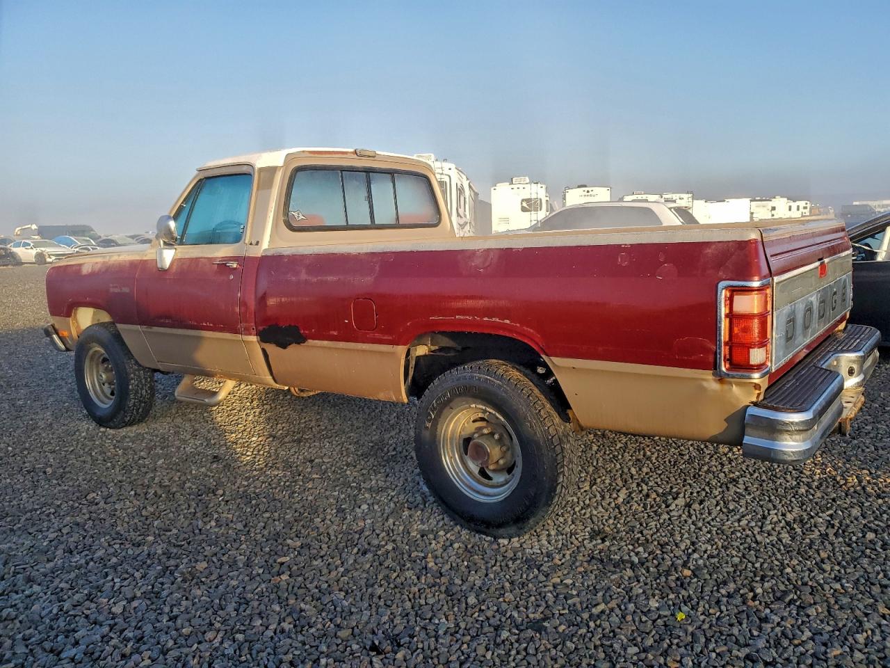 1992 Dodge W-series W200 Two Tone vin: 1B7JM26Z3NS542182