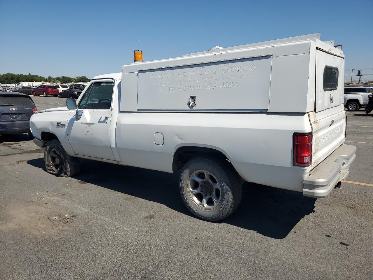 1992 Dodge W-series W200 Белый vin: 1B7JM26Z3NS643142