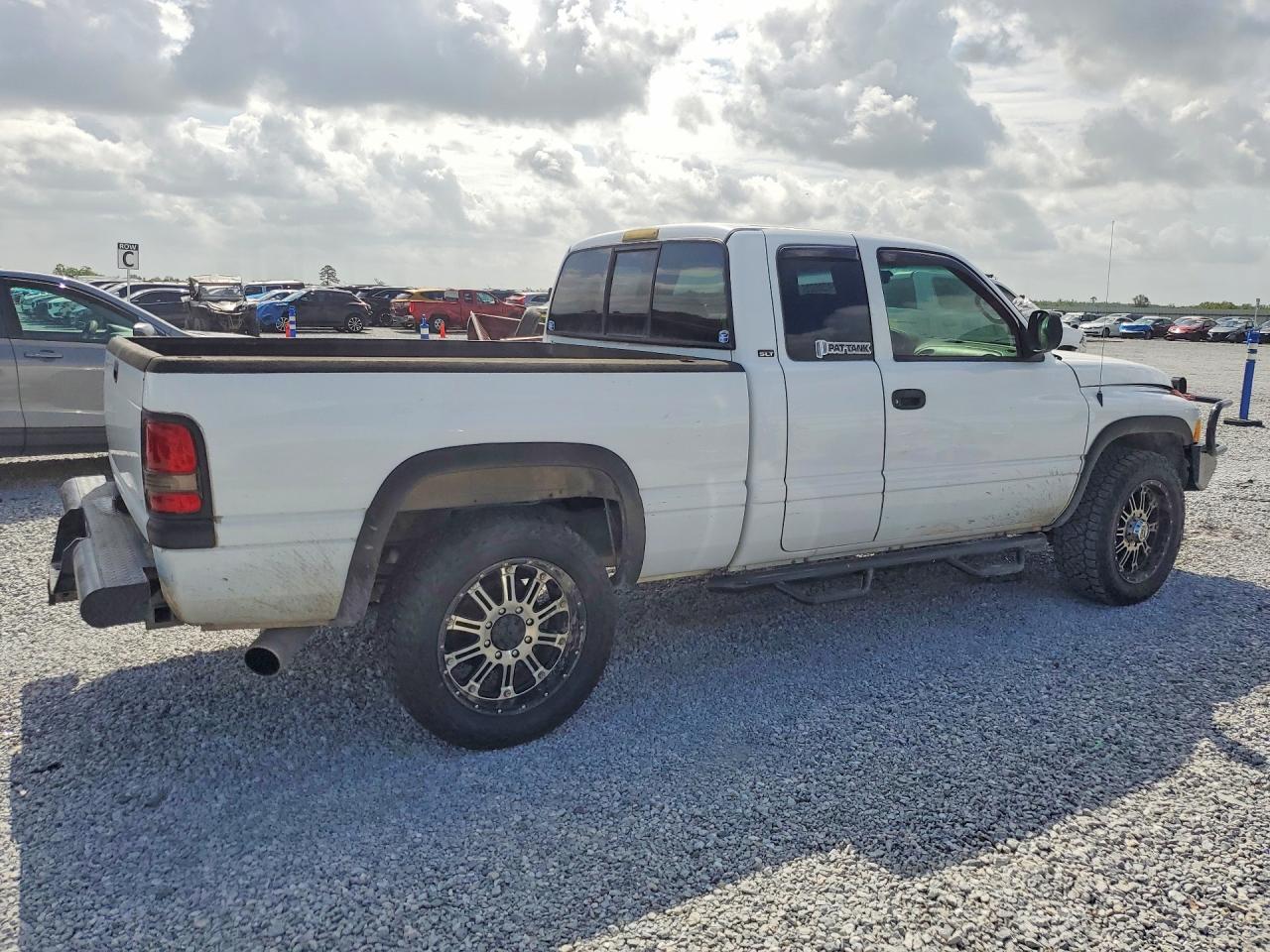 2000 Dodge Ram 2500 Laramie White vin: 1B7KC2360YJ146870