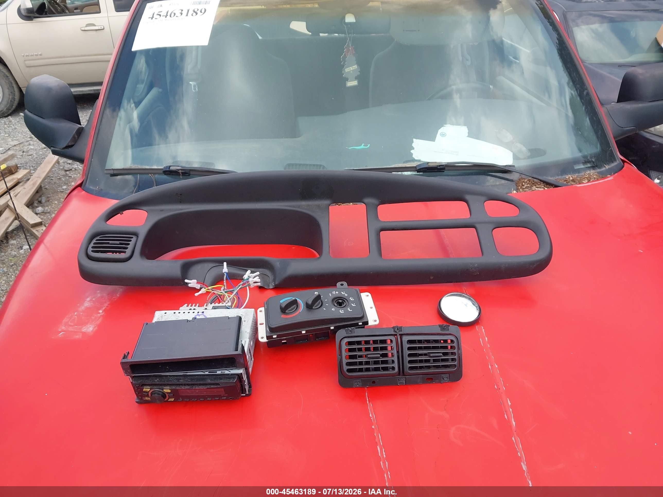 2001 Dodge Ram 2500 St Красный vin: 1B7KC23611J535023