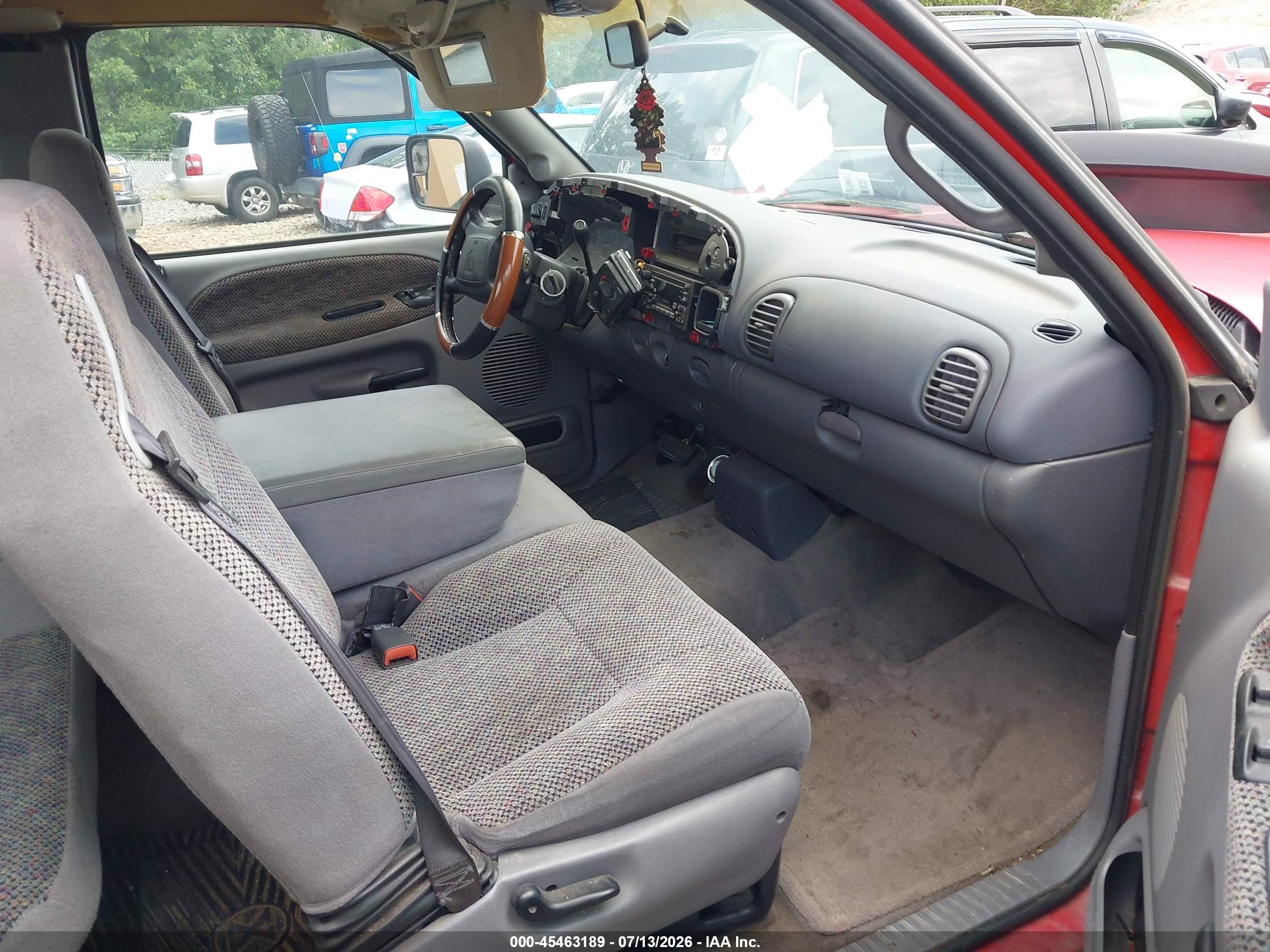 2001 Dodge Ram 2500 St Красный vin: 1B7KC23611J535023