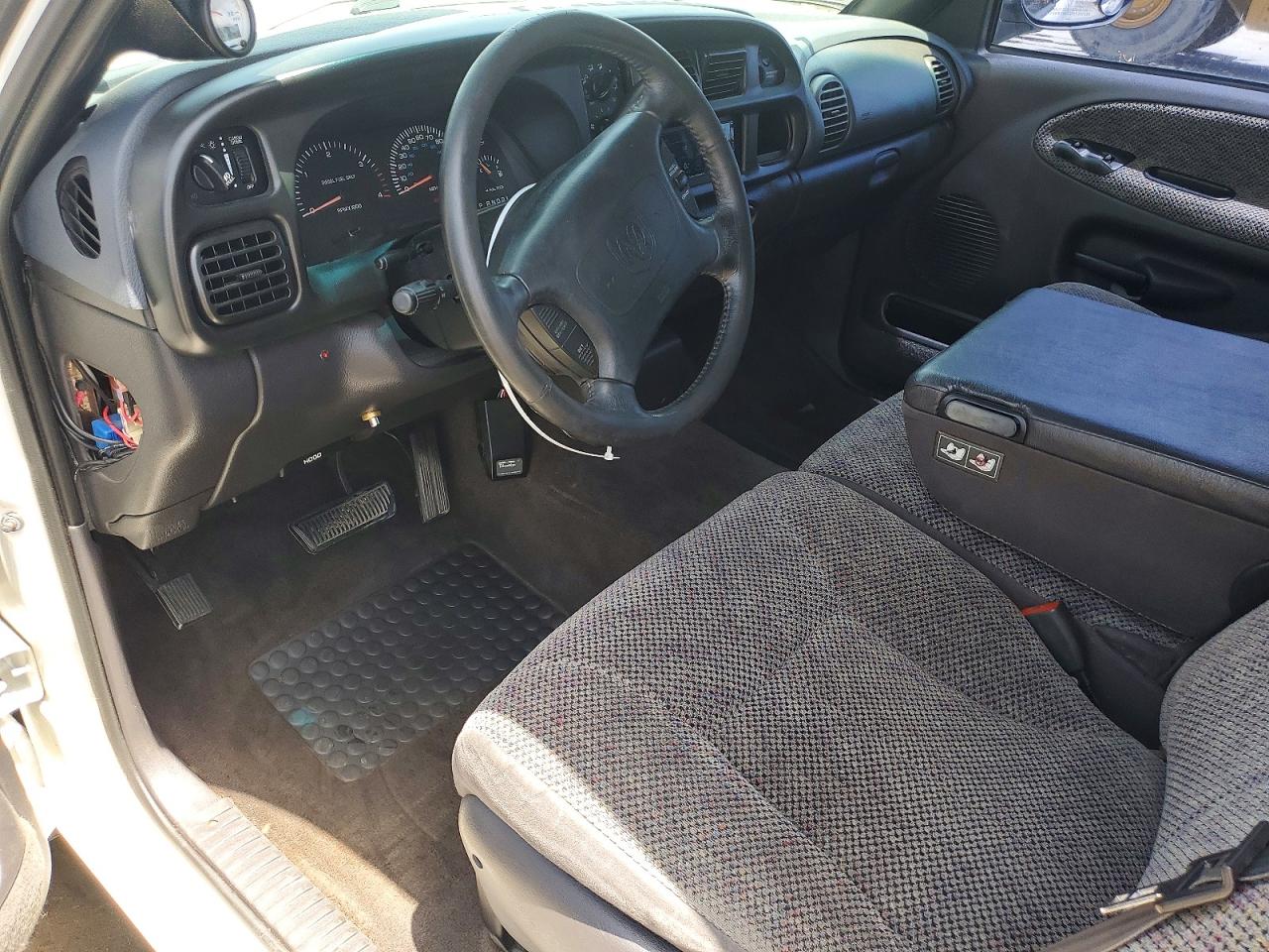 1999 Dodge Ram 2500 White vin: 1B7KC2361XJ534883