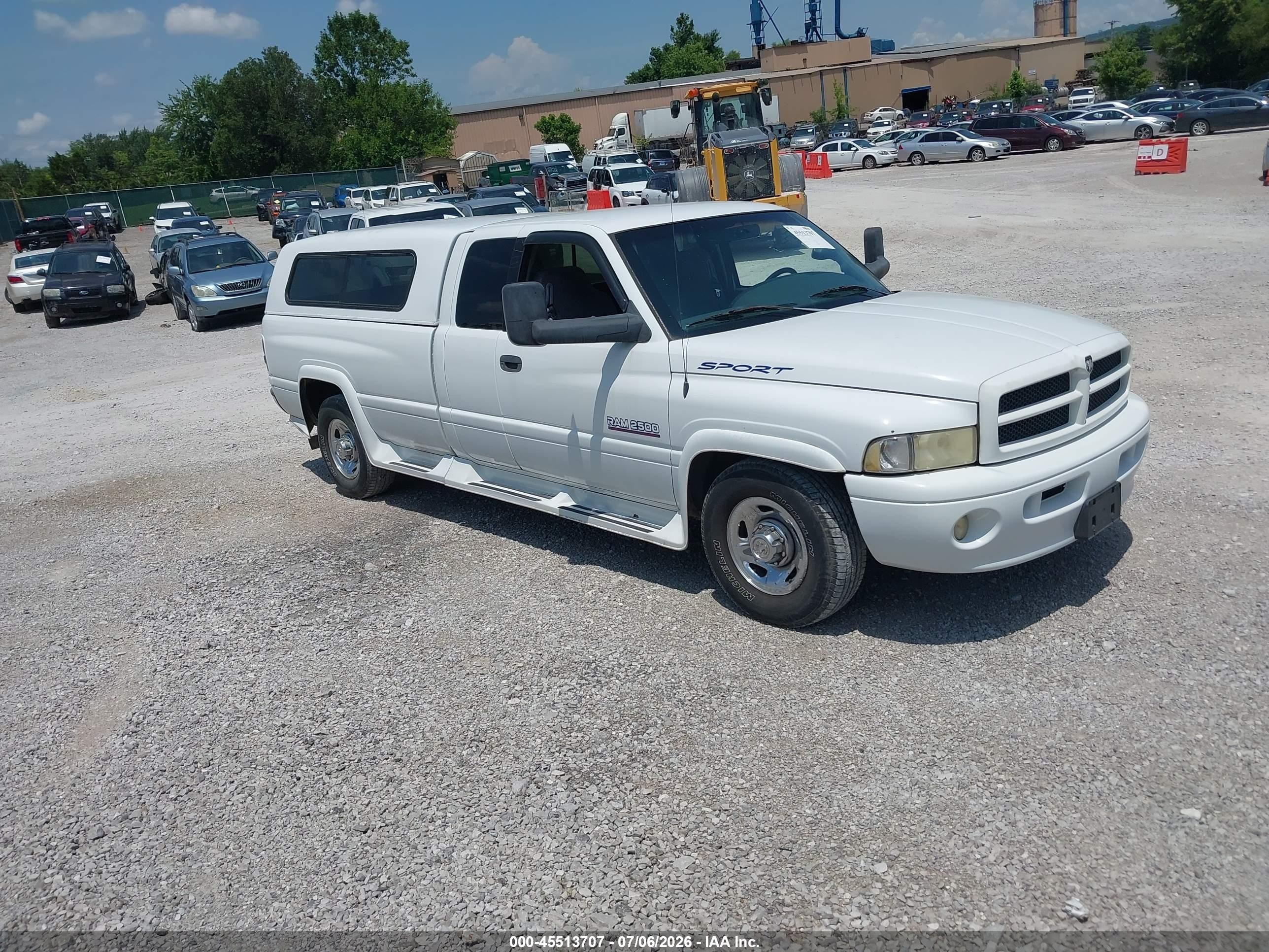 1B7KC2367XJ560064
