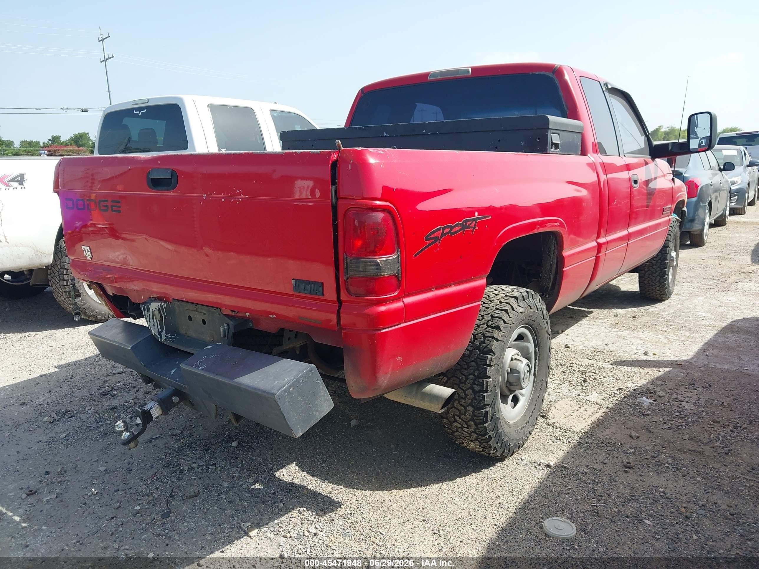 1998 Dodge Ram 2500 St Red vin: 1B7KC2368WJ256272