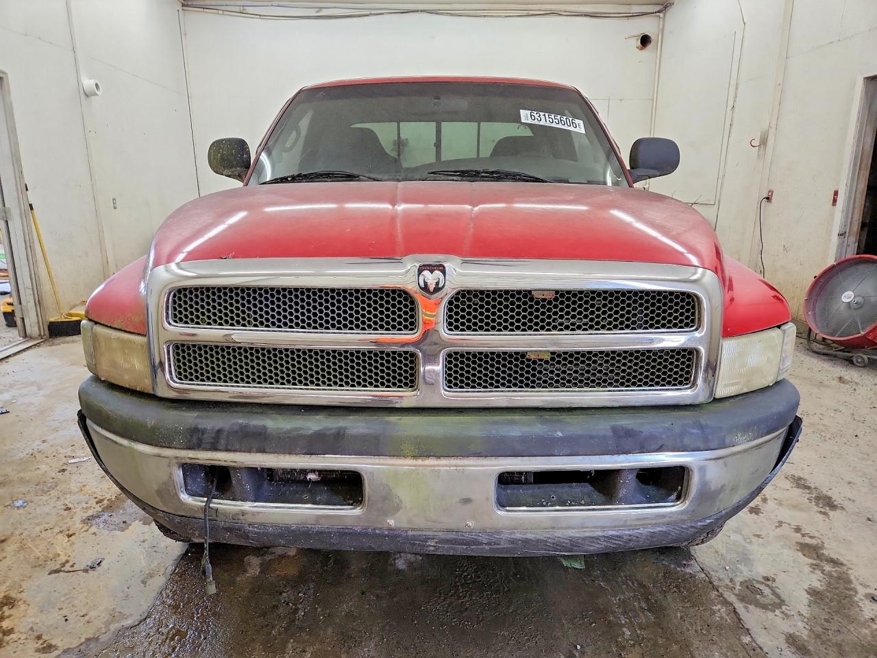 1999 Dodge Ram 2500 Red vin: 1B7KC2368XJ529440