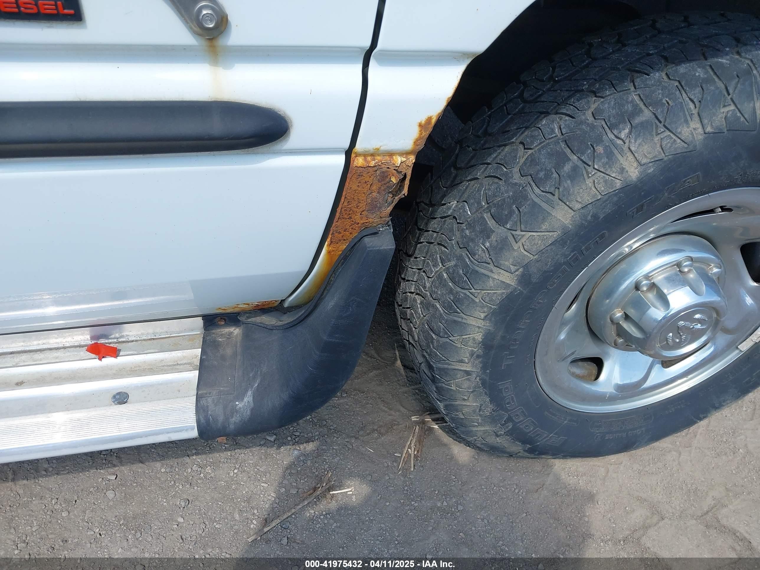 1999 Dodge Ram 2500 St White vin: 1B7KC2368XJ544410