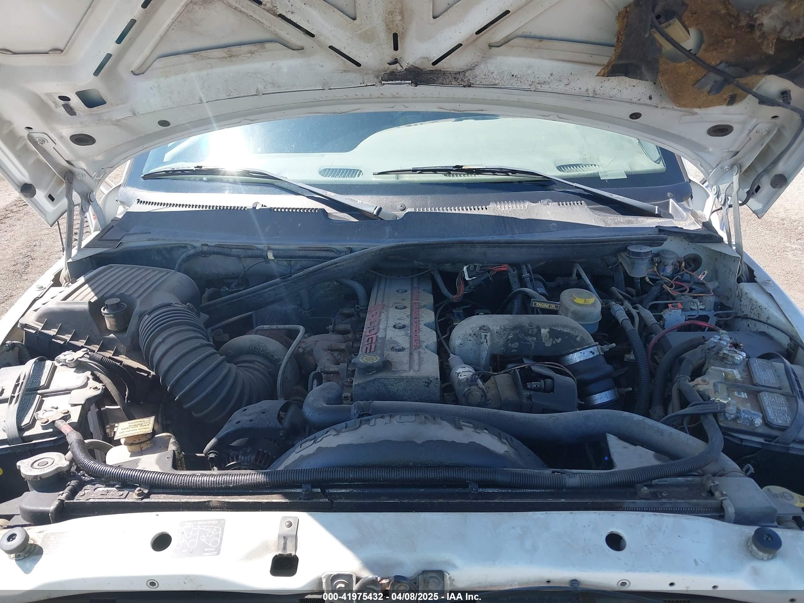 1999 Dodge Ram 2500 St White vin: 1B7KC2368XJ544410