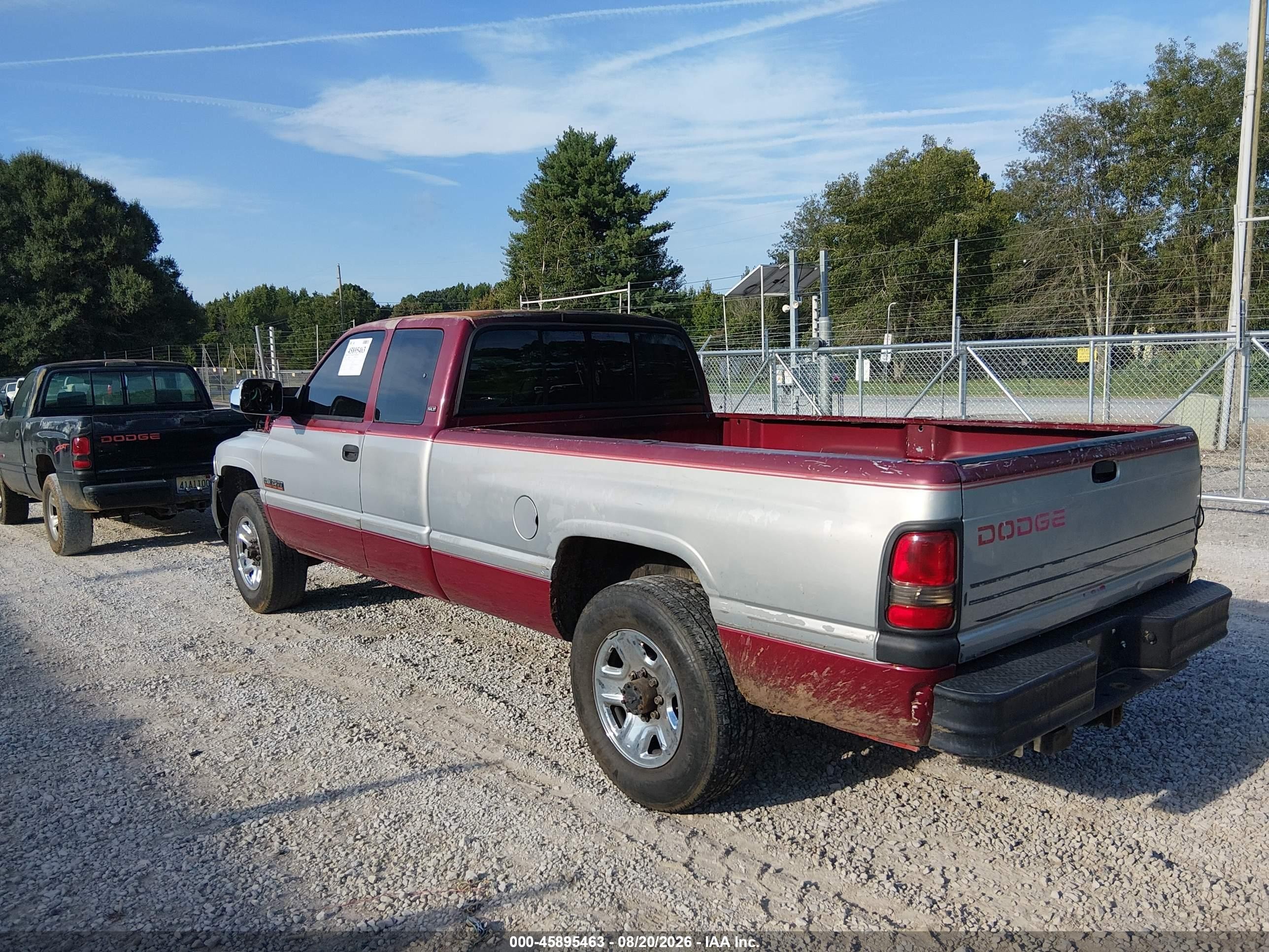1996 Dodge Ram 2500   Red vin: 1B7KC23C6TJ168287