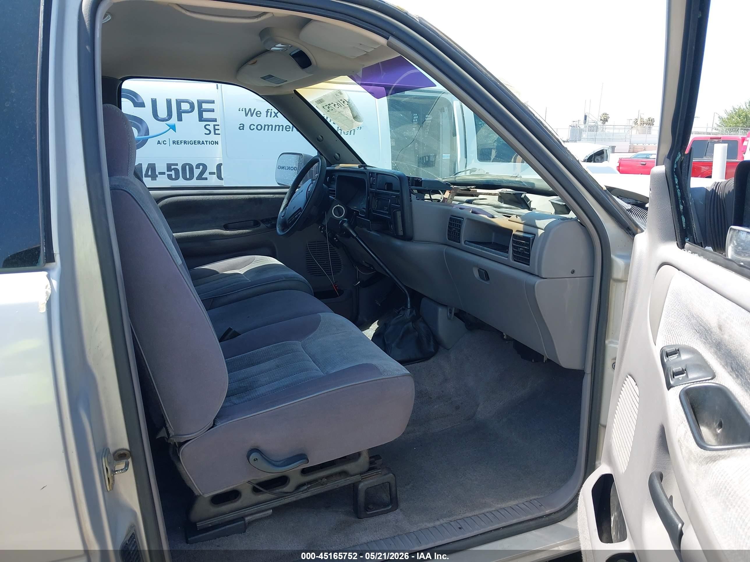 1996 Dodge Ram 2500   Silver vin: 1B7KC23C9TJ107628