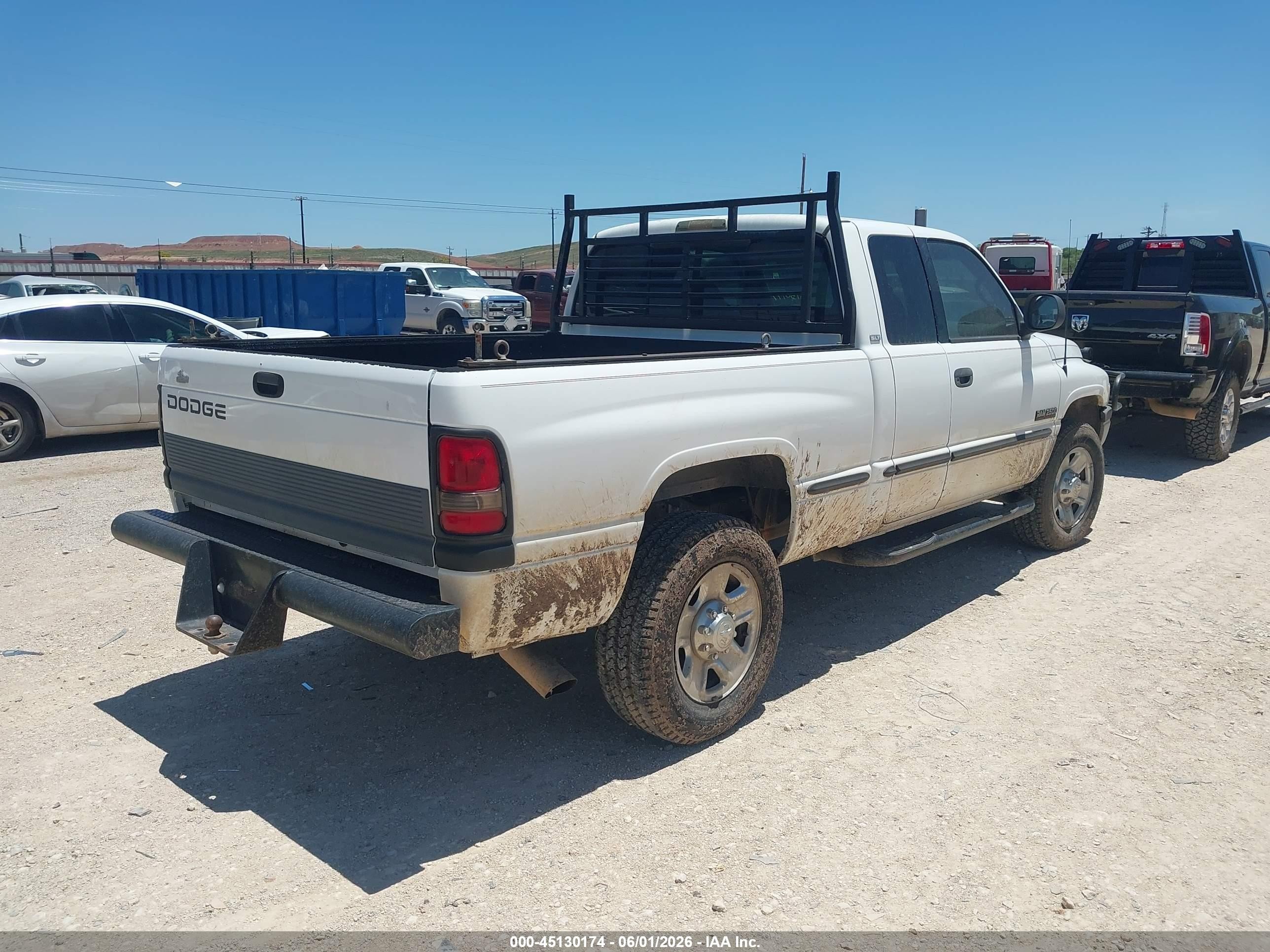 1998 Dodge Ram 2500 St Белый vin: 1B7KC23D8WJ147244