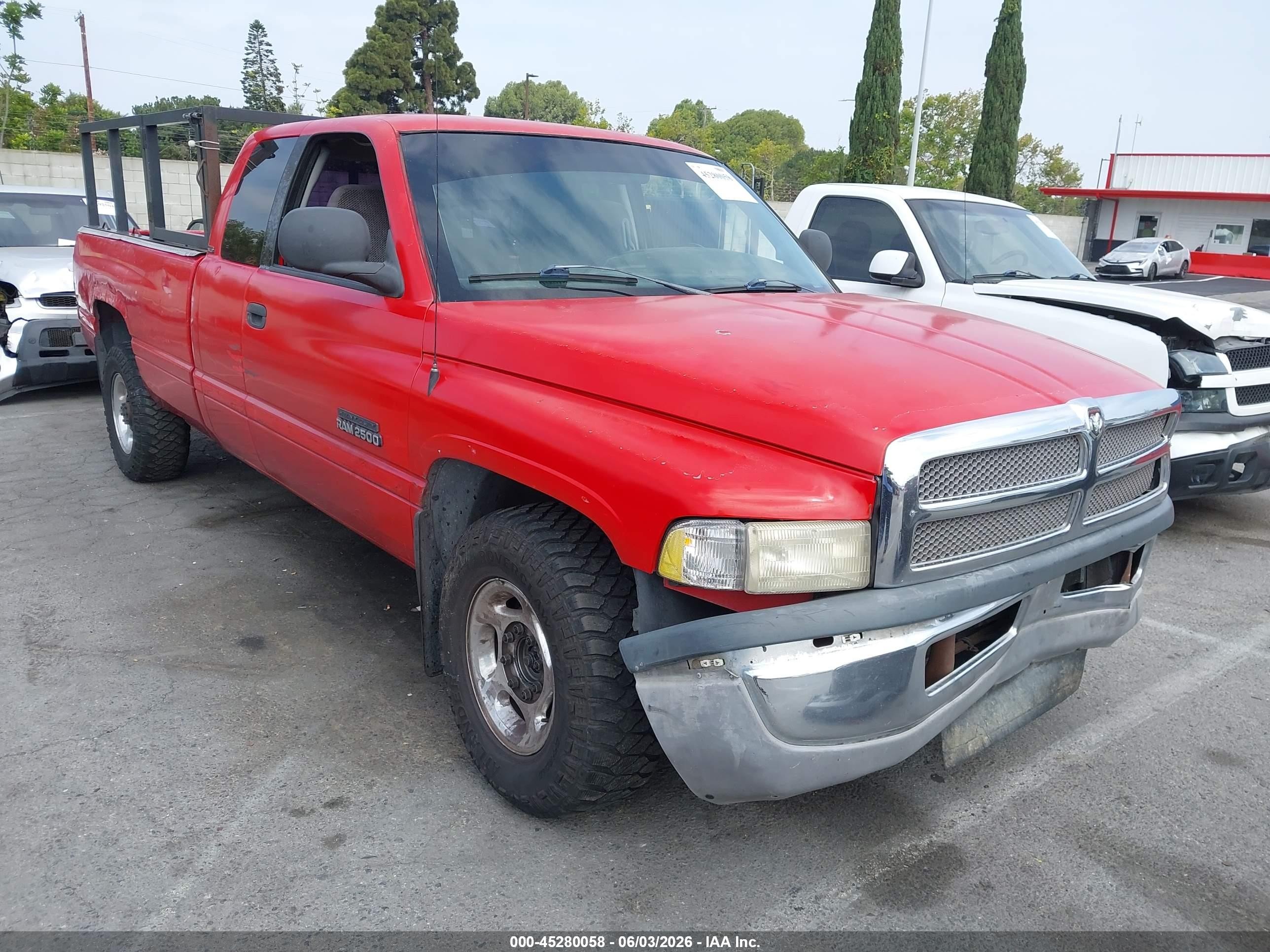 2000 Dodge Ram 2500 St Red vin: 1B7KC23W5YJ129031