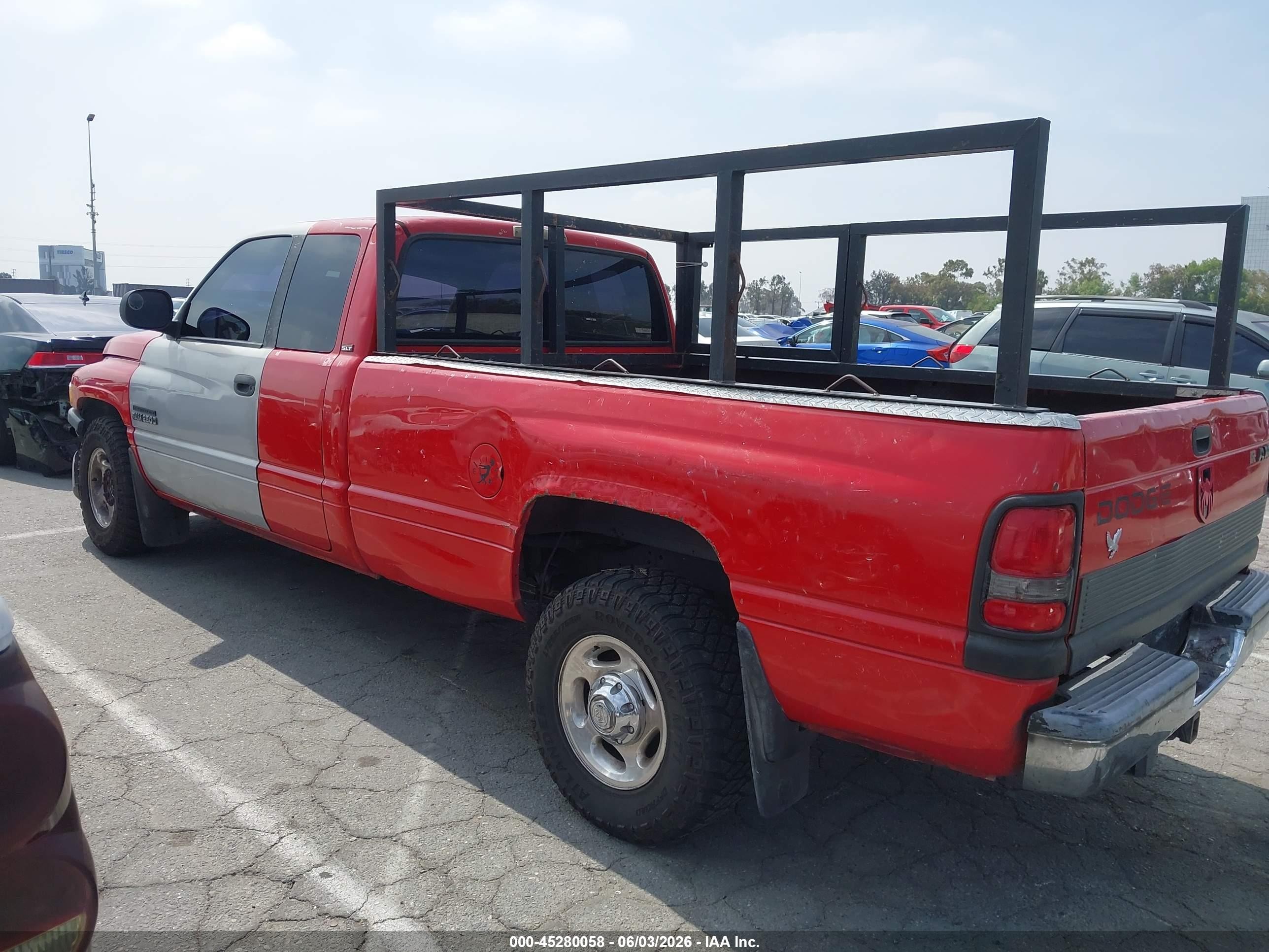 2000 Dodge Ram 2500 St Red vin: 1B7KC23W5YJ129031