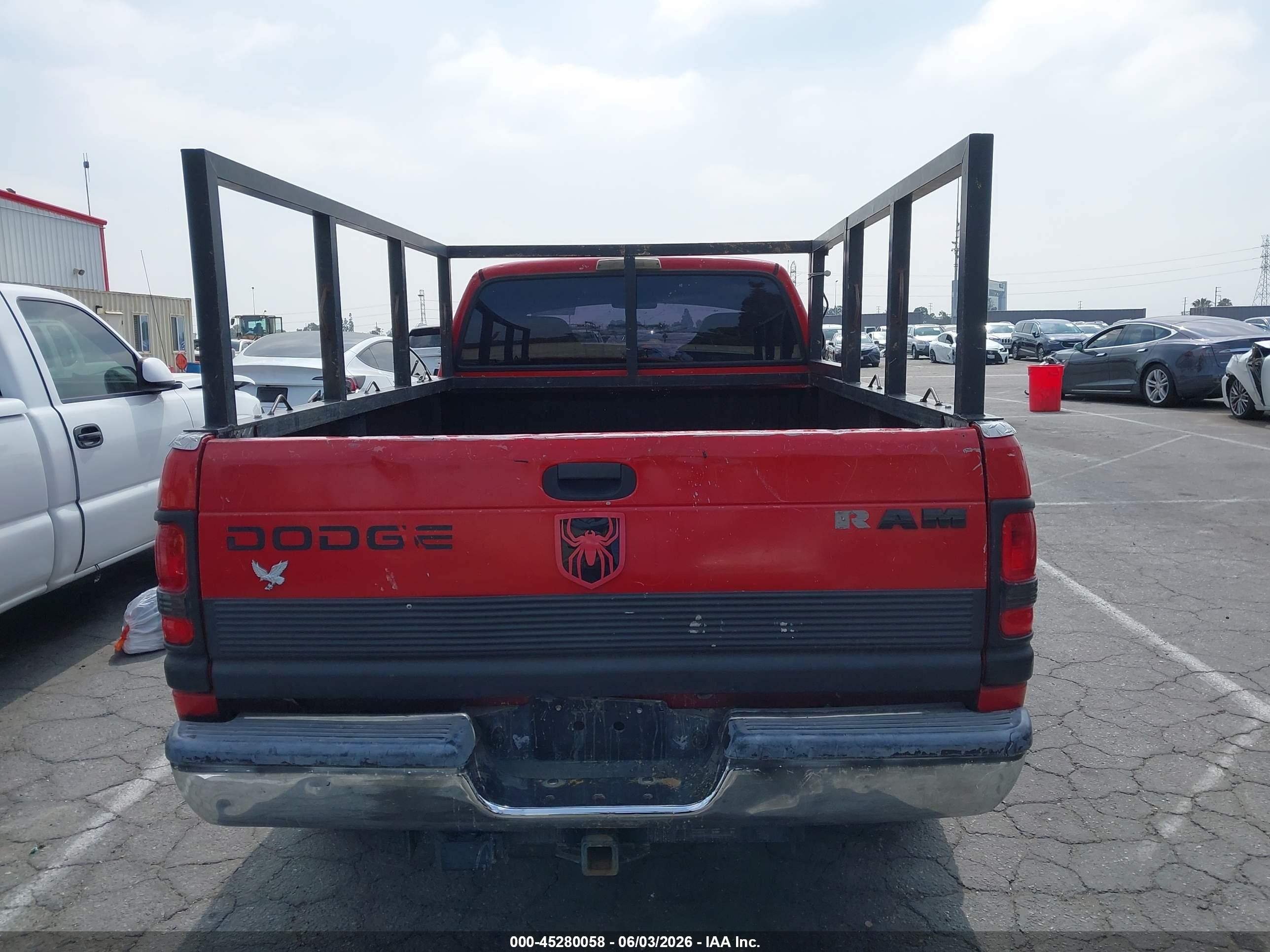2000 Dodge Ram 2500 St Red vin: 1B7KC23W5YJ129031