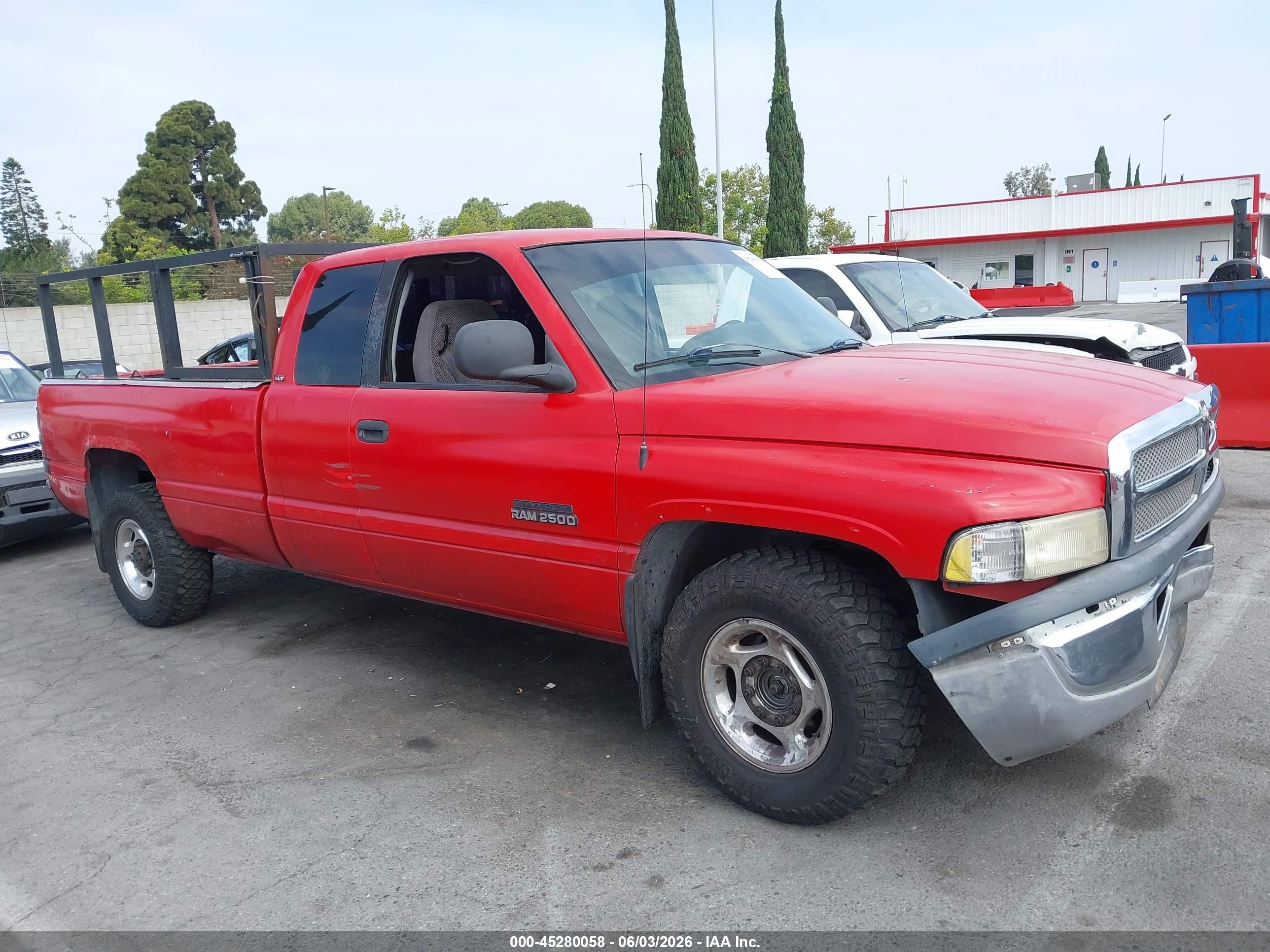 2000 Dodge Ram 2500 St Red vin: 1B7KC23W5YJ129031