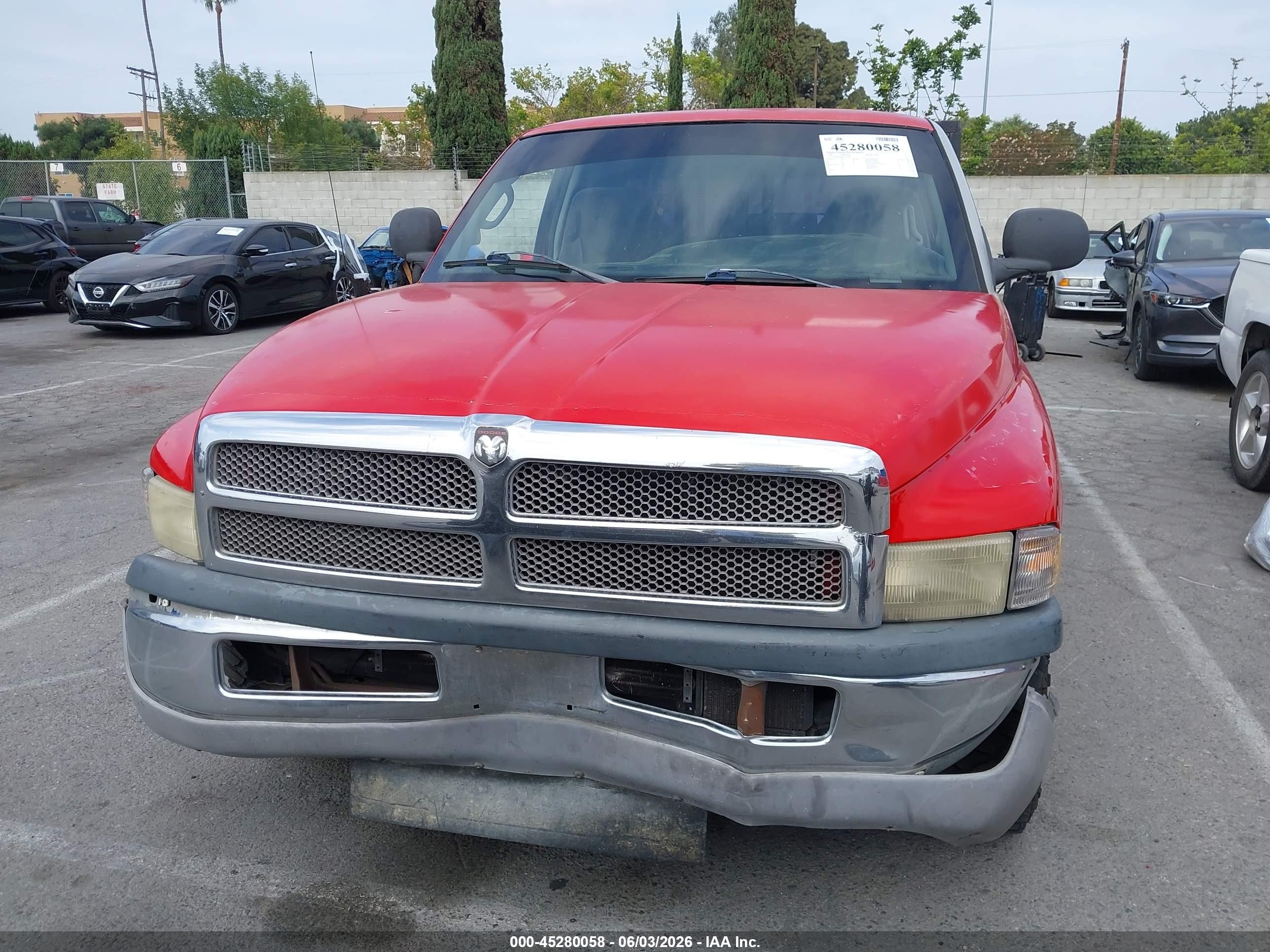 2000 Dodge Ram 2500 St Red vin: 1B7KC23W5YJ129031