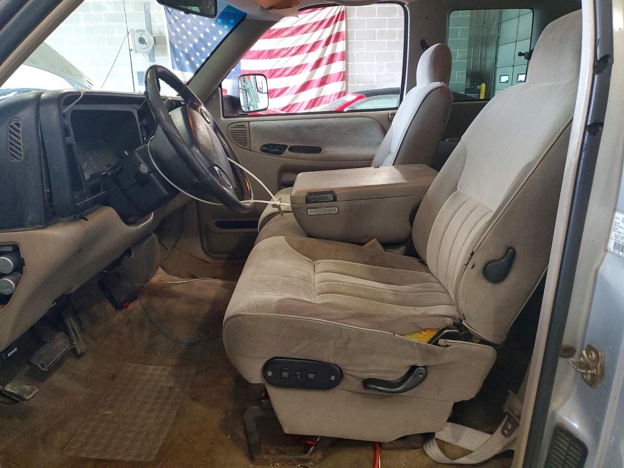 1996 Dodge Ram 2500 Silver vin: 1B7KC23W6TJ169885