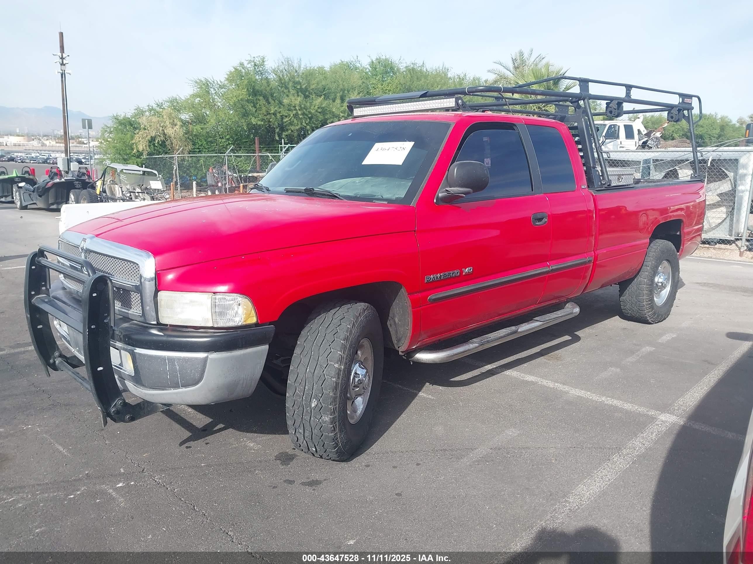 2000 Dodge Ram 2500 St Красный vin: 1B7KC23W6YJ130303