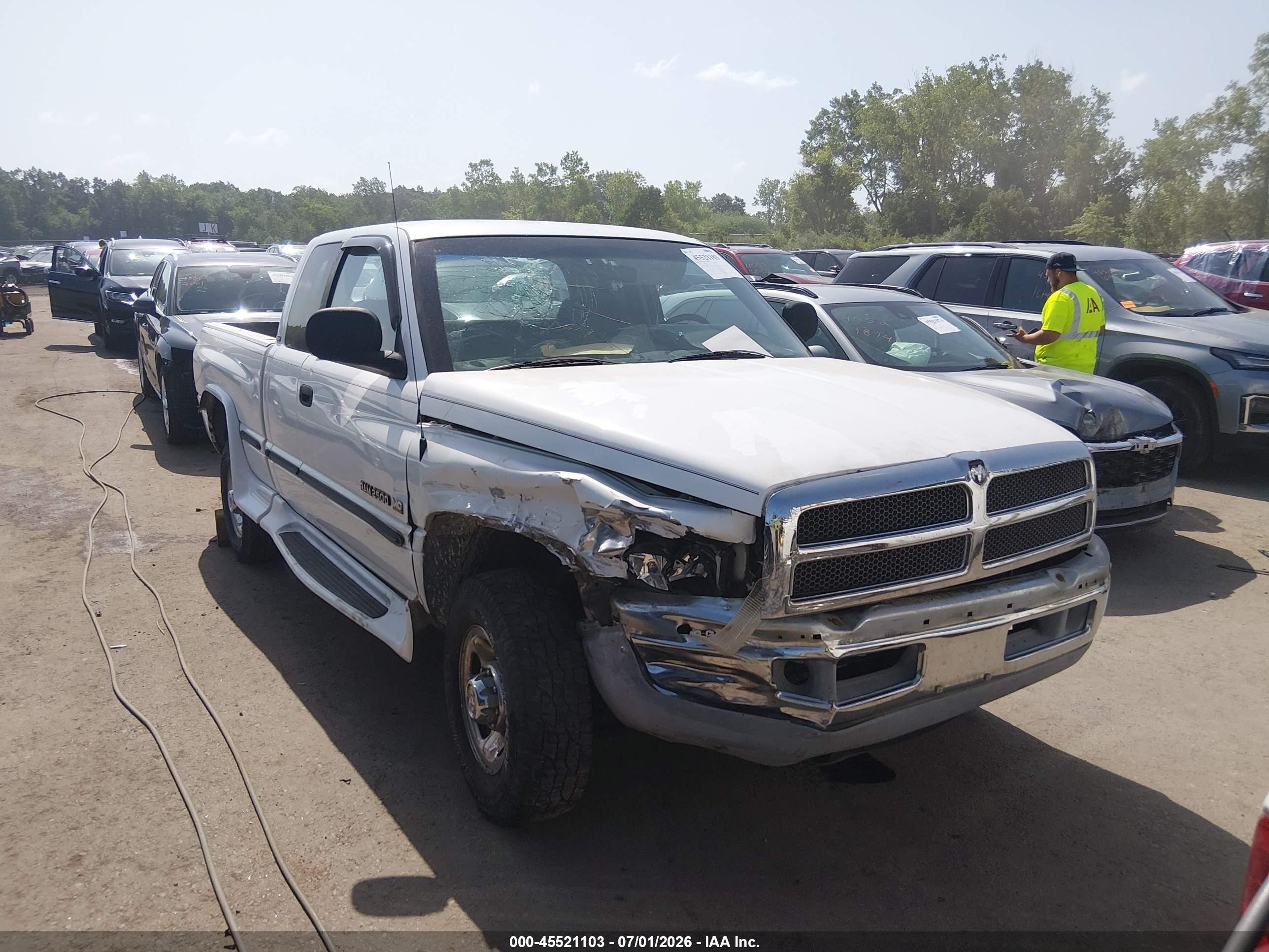 1999 Dodge Ram 2500 St White vin: 1B7KC23W9XJ556288