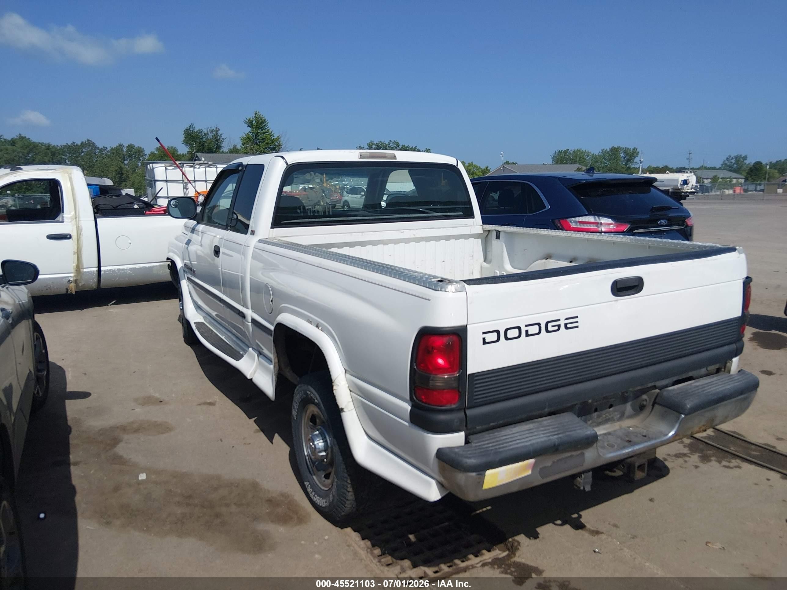 1999 Dodge Ram 2500 St White vin: 1B7KC23W9XJ556288