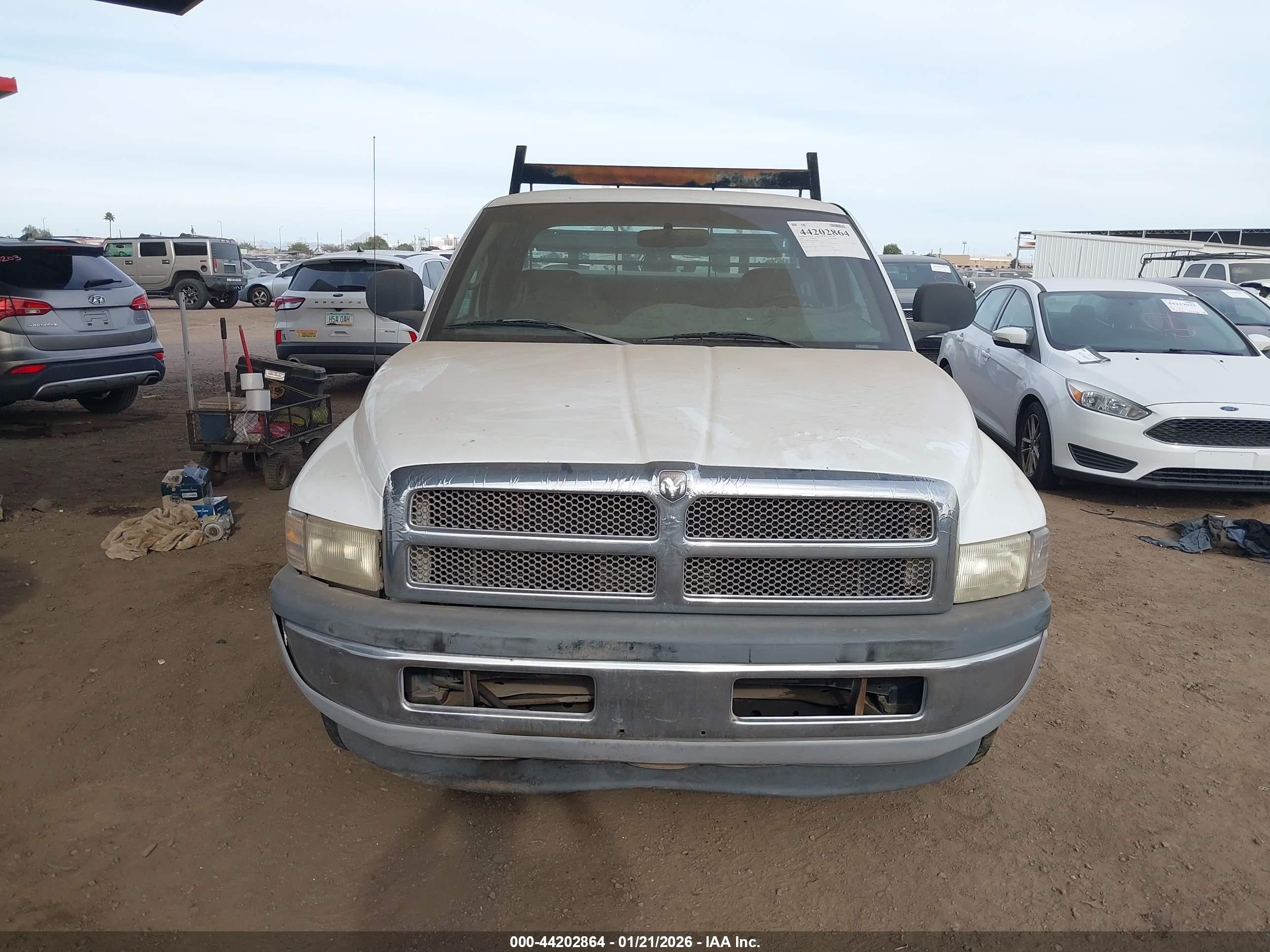 2000 Dodge Ram 2500   White vin: 1B7KC23WOYJ159604