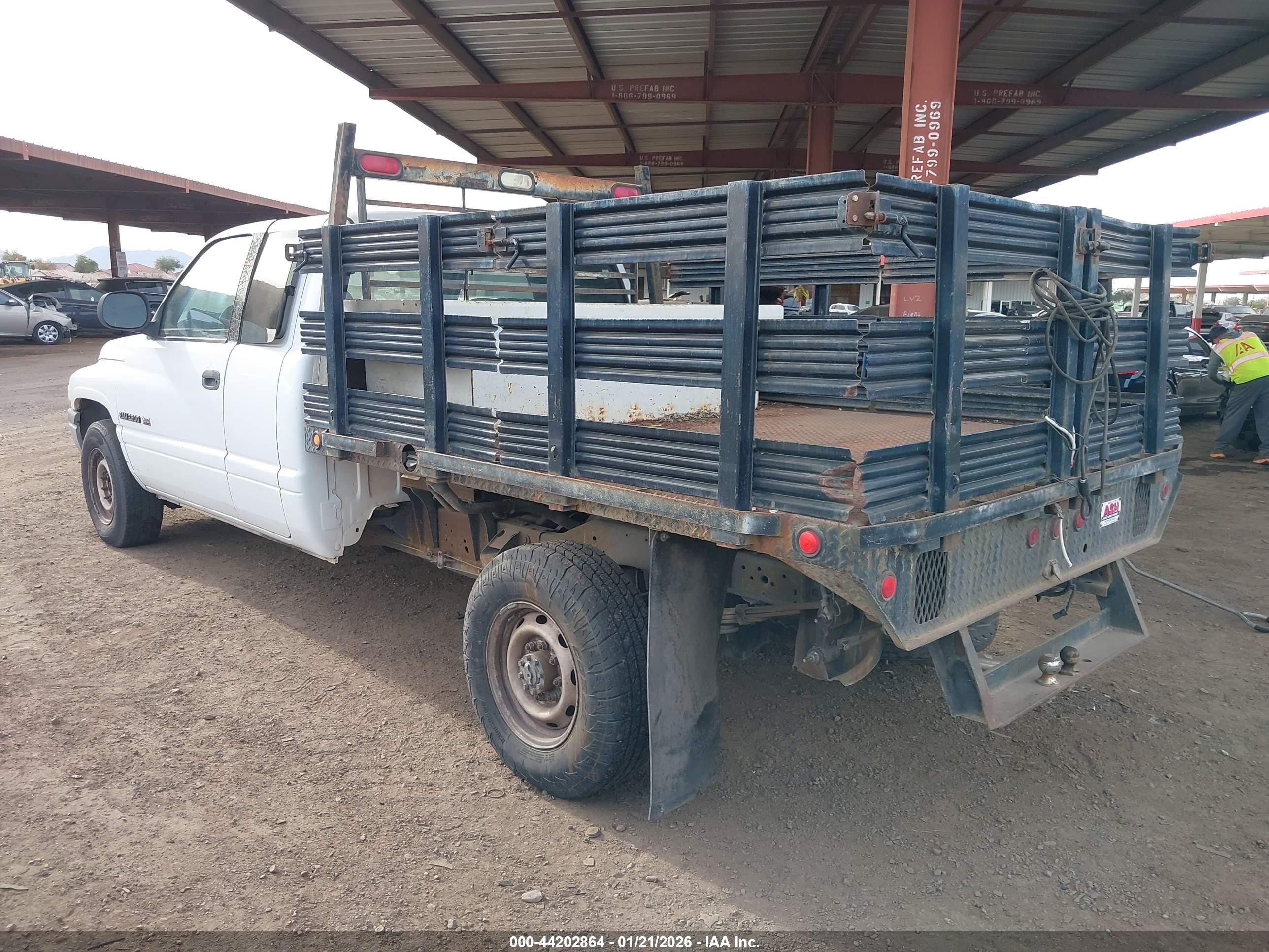 2000 Dodge Ram 2500   White vin: 1B7KC23WOYJ159604