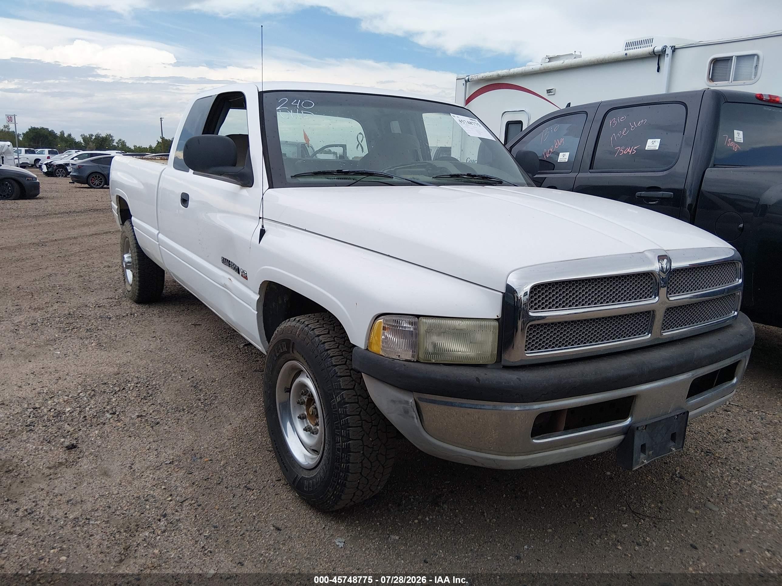 2001 Dodge Ram 2500 St White vin: 1B7KC23Z91J580687
