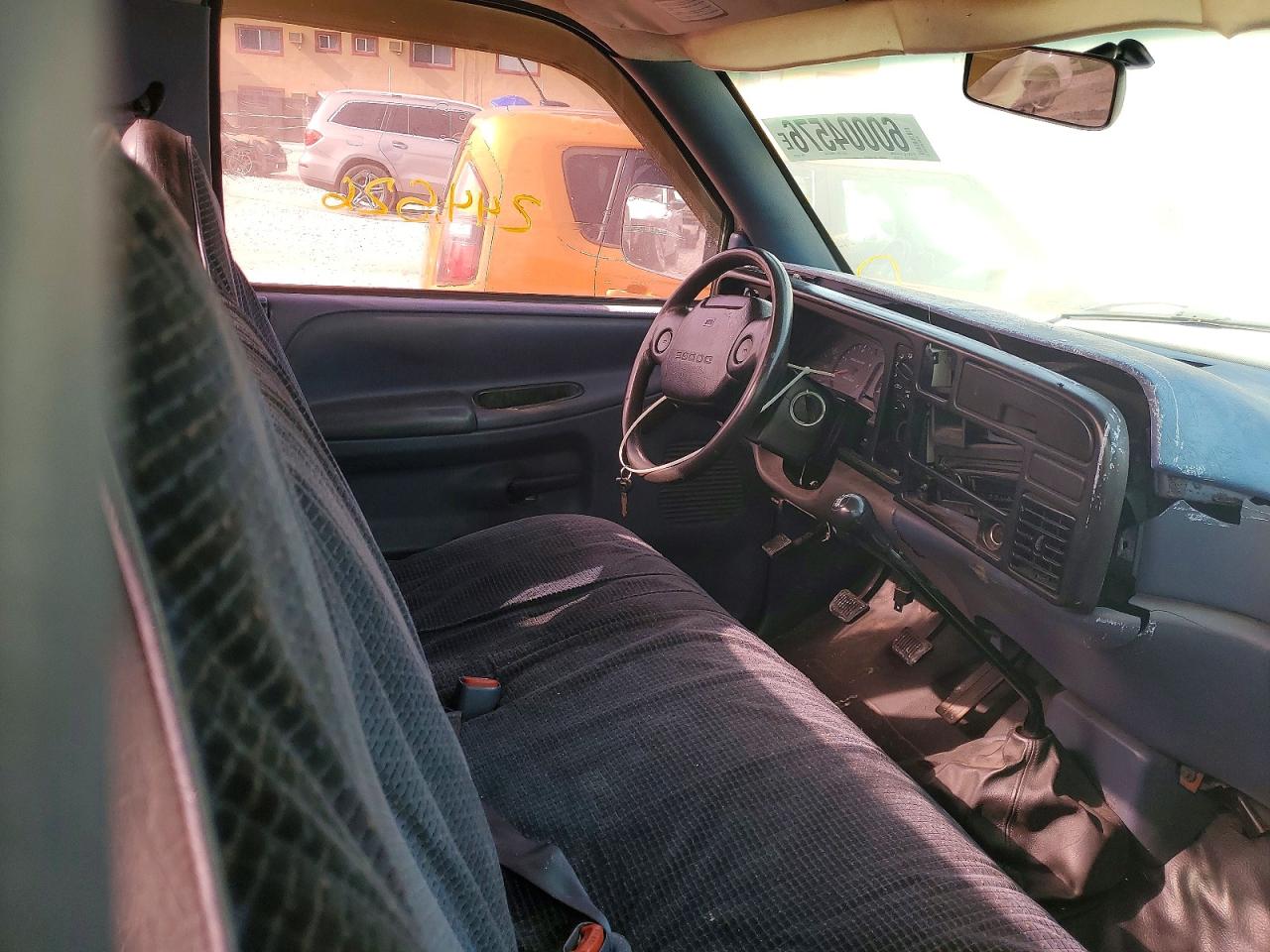 1995 Dodge Ram 2500 White vin: 1B7KC26C0SS331178
