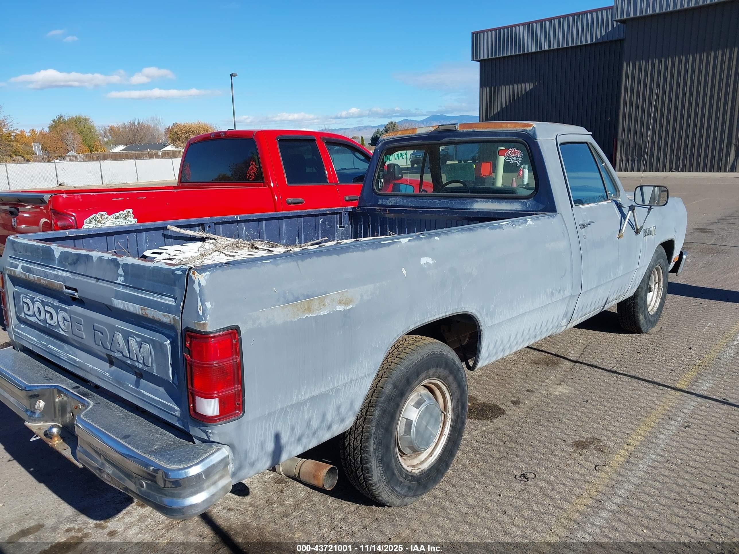 1987 Dodge D-series D200/d250 Серый vin: 1B7KD2452HS396351
