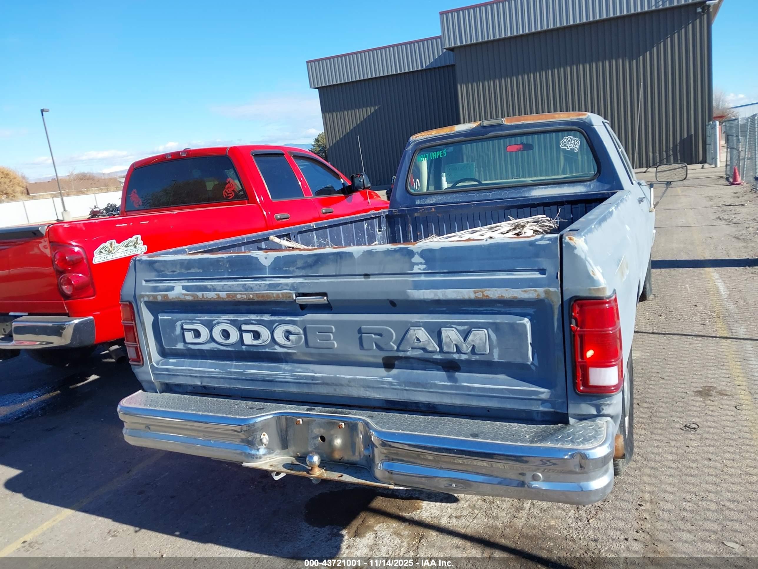 1987 Dodge D-series D200/d250 Серый vin: 1B7KD2452HS396351