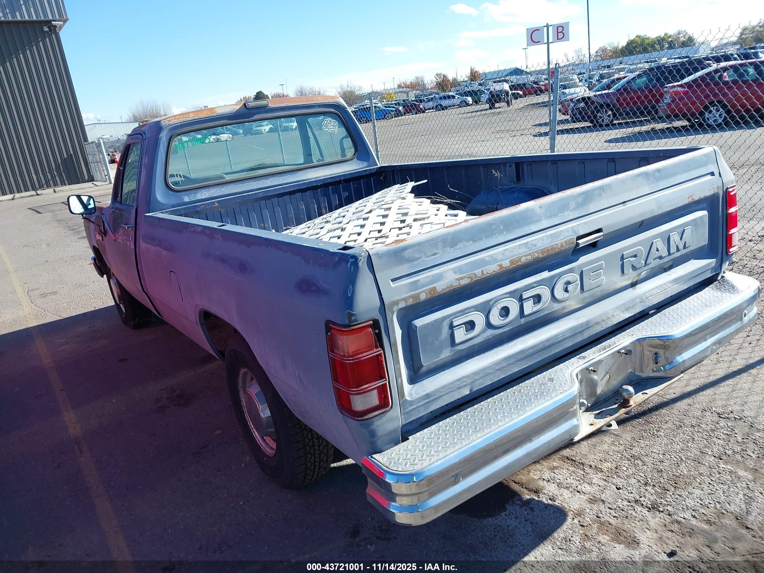 1987 Dodge D-series D200/d250 Серый vin: 1B7KD2452HS396351