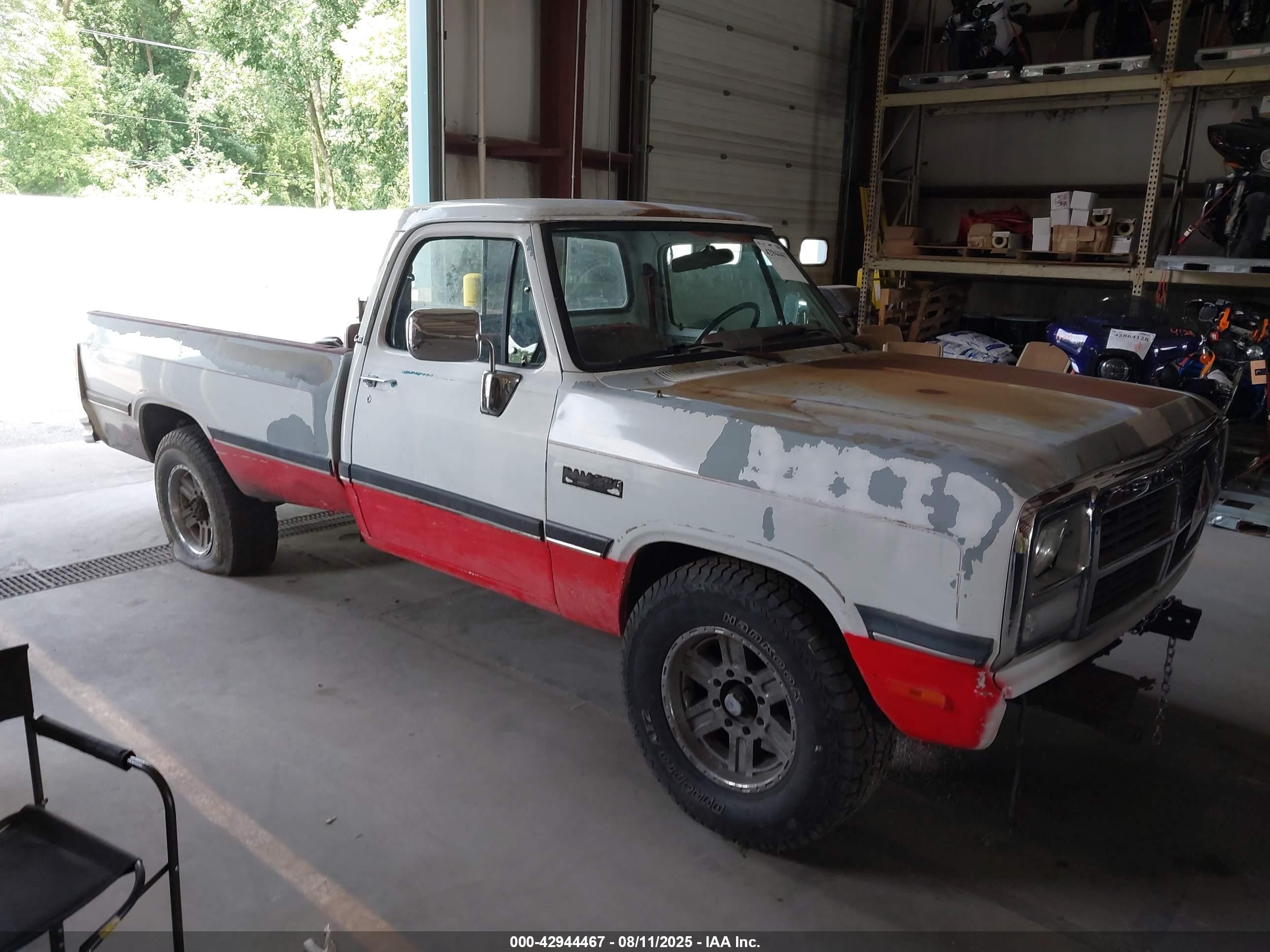 1991 Dodge D-series D200/d250 White vin: 1B7KE2682MS200195