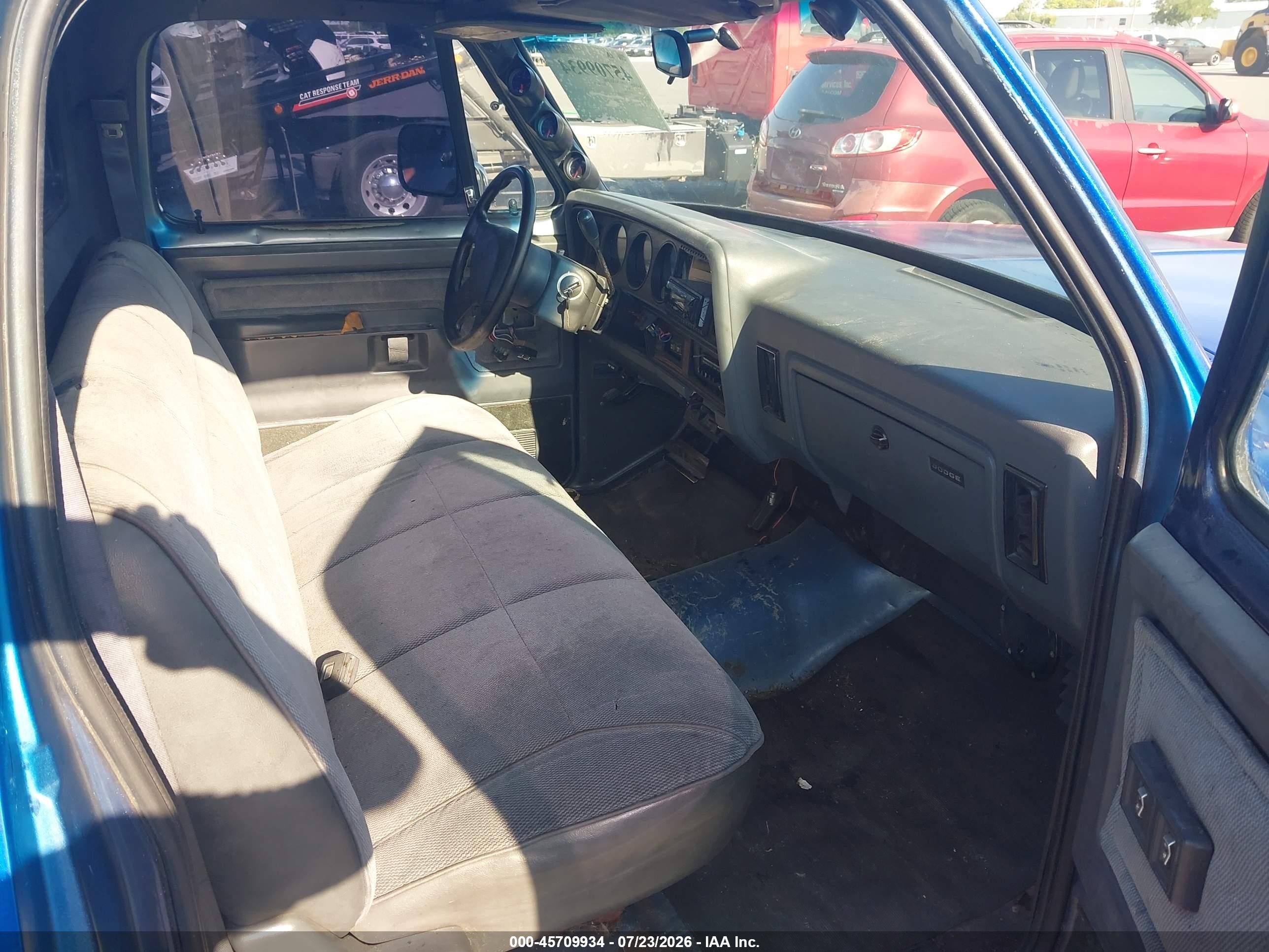 1993 Dodge D-series D200/d250 Blue vin: 1B7KE26C8PS118688