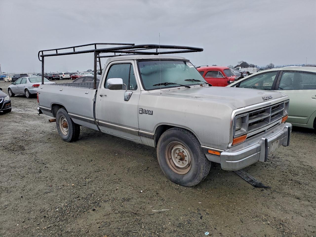 1990 Dodge D-series D200 Серебряный vin: 1B7KE26Z0LS653237