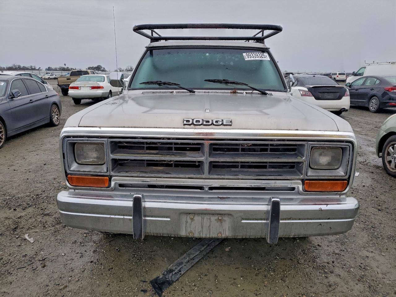 1990 Dodge D-series D200 Серебряный vin: 1B7KE26Z0LS653237