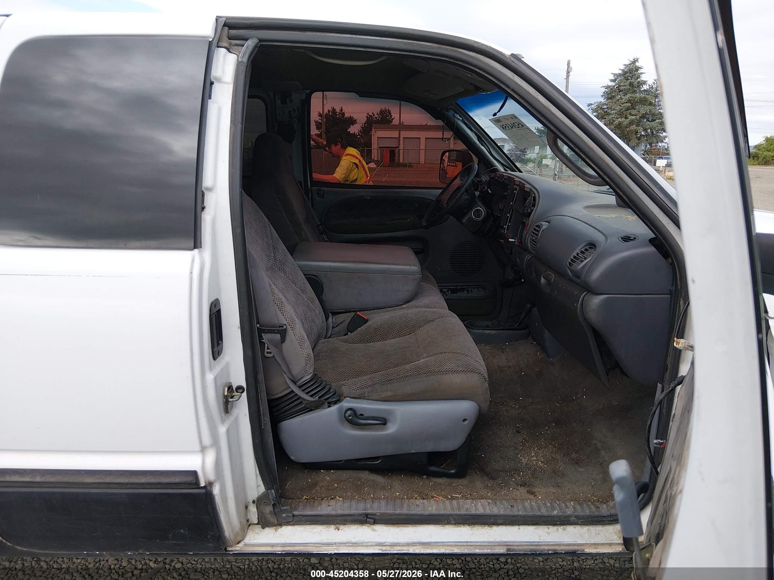 1999 Dodge Ram 2500 St White vin: 1B7KF2360XJ513997