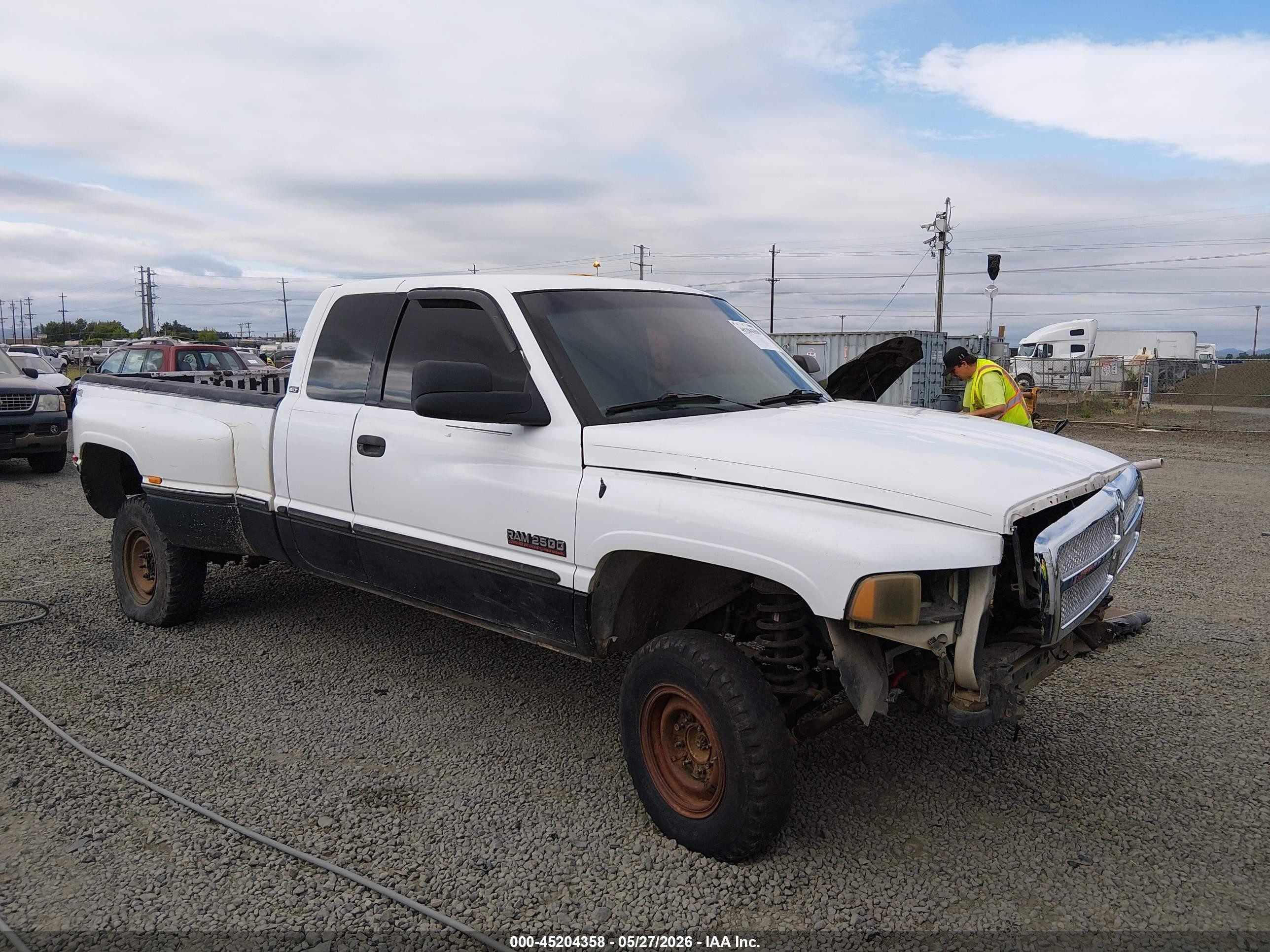 1999 Dodge Ram 2500 St White vin: 1B7KF2360XJ513997